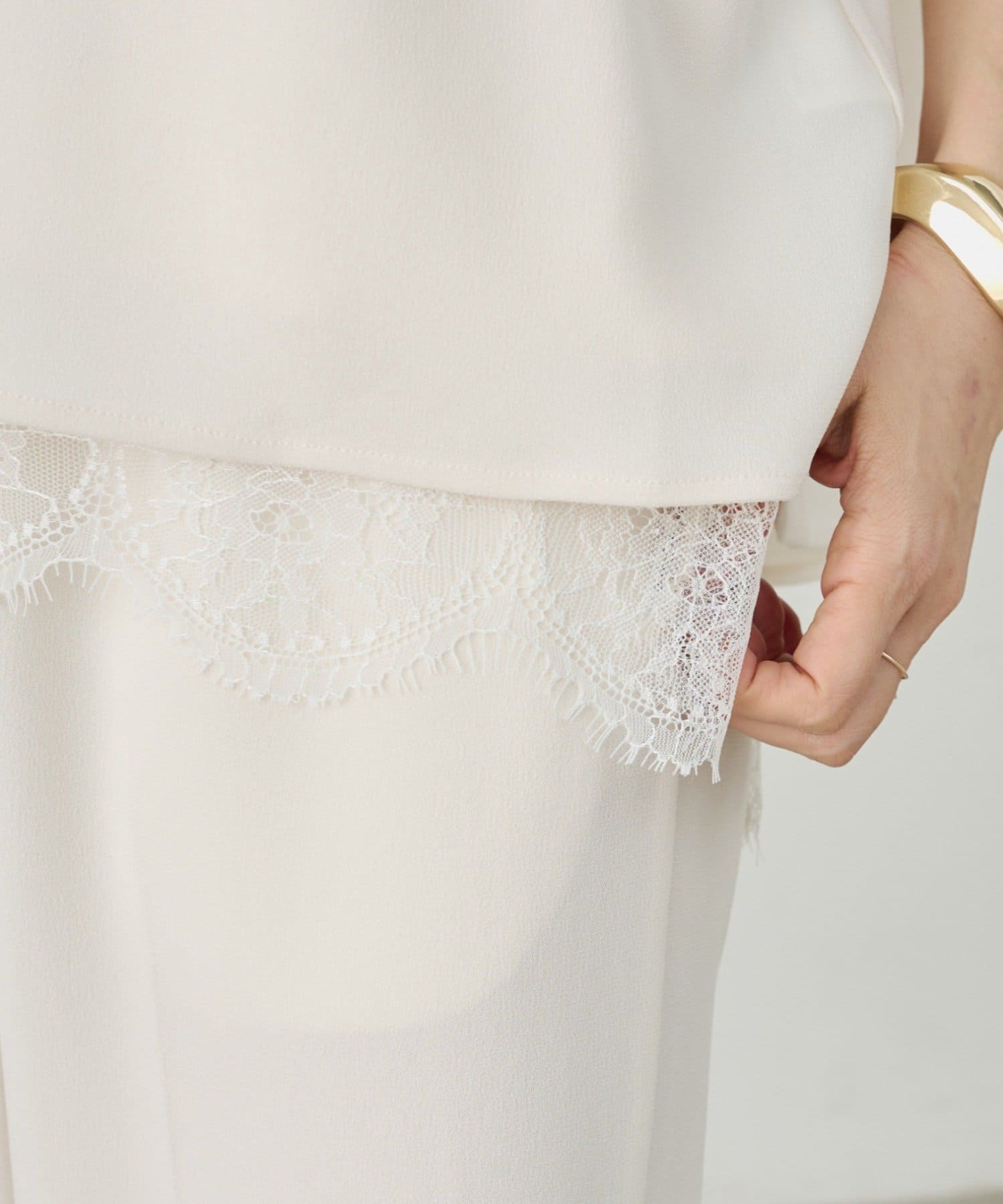 BEARDSLEY(ビアズリー) 《3/28(土)12：00予約開始》スソレースキャミ《LIVETART》