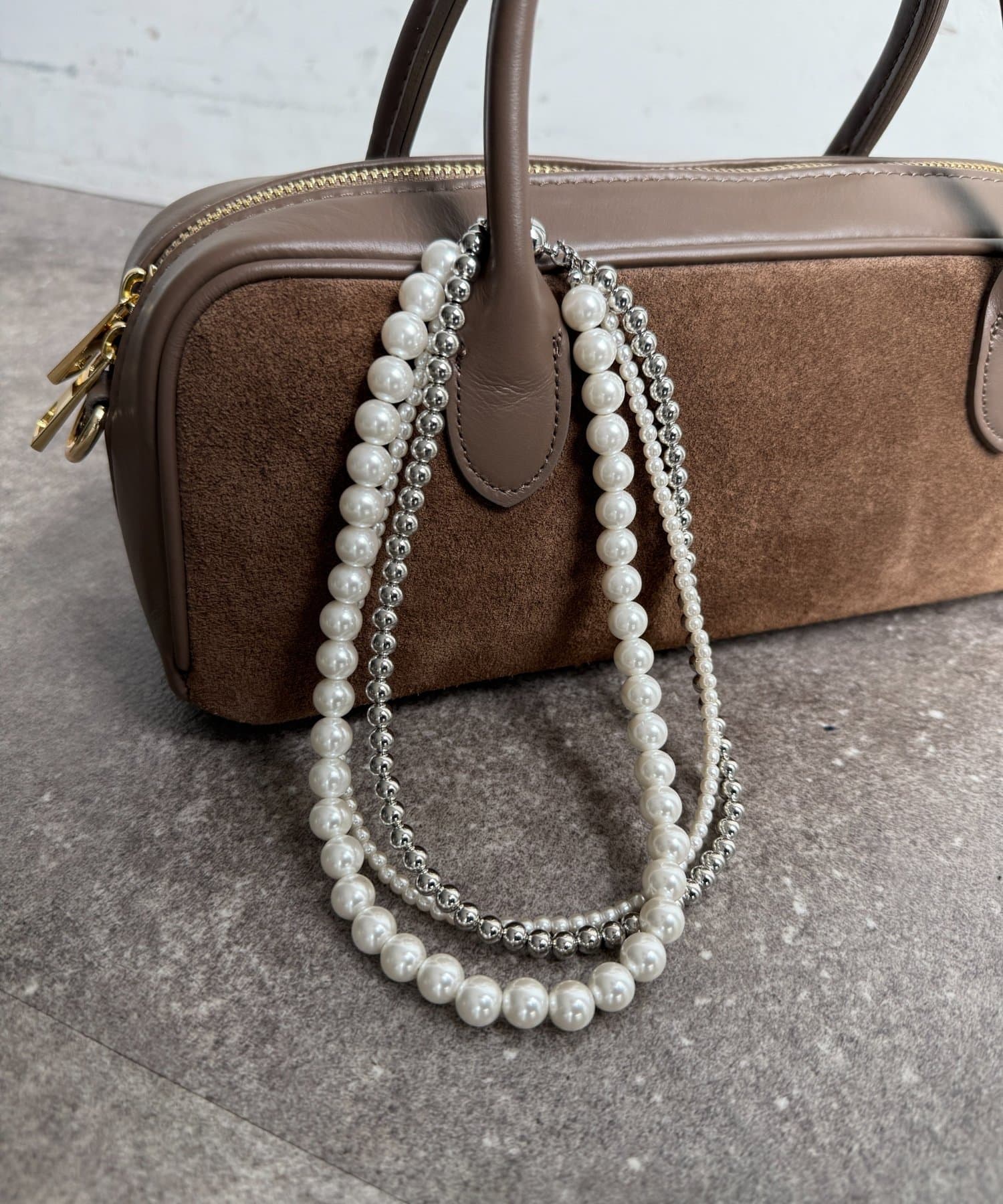 DOUDOU(ドゥドゥ) パール×シルバーボールチェーン3連マグネットネックレス