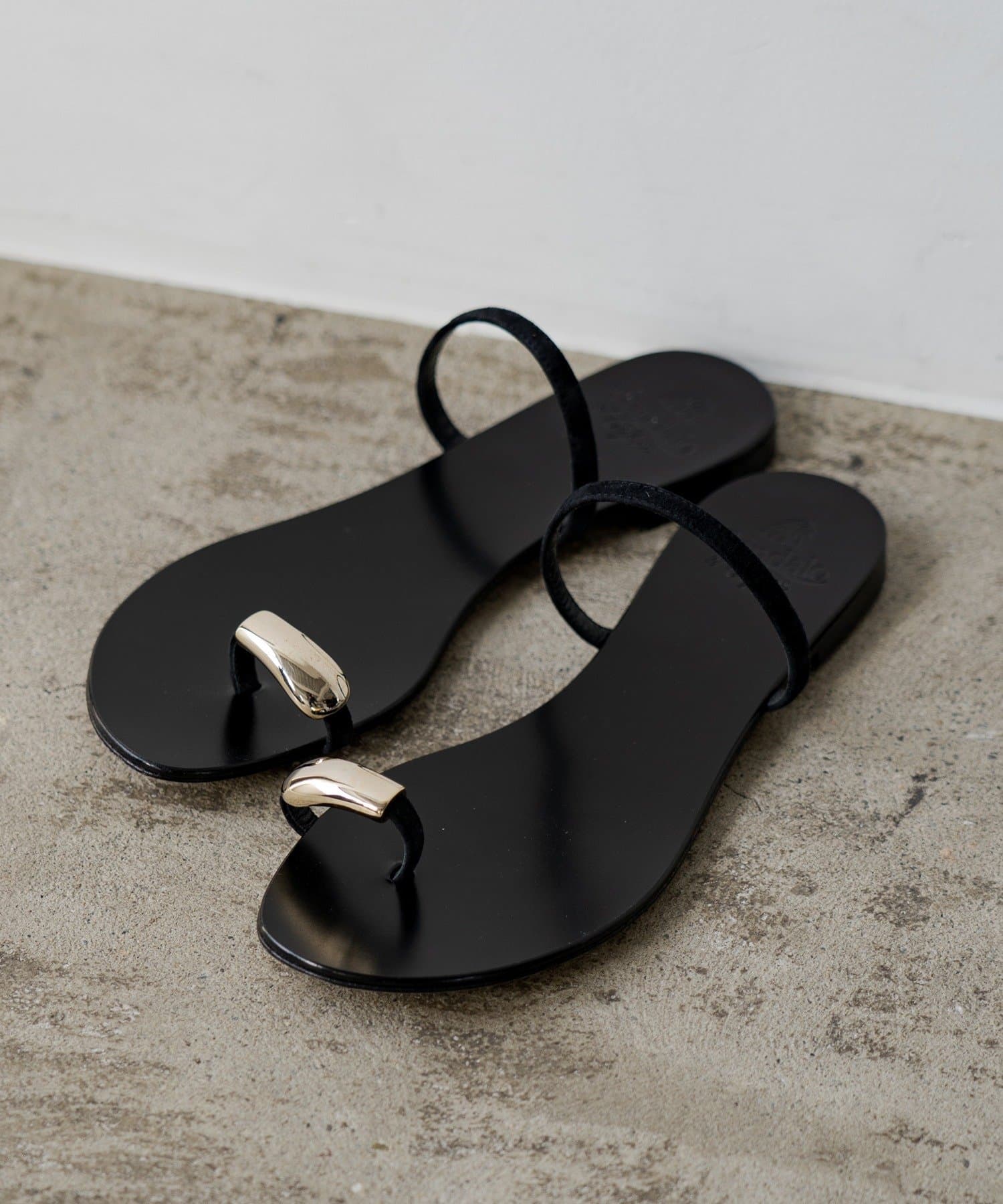 LOUNGEDRESS(ラウンジドレス) 【il sandaro/イルサンダロ】ゴールドパーツサンダル