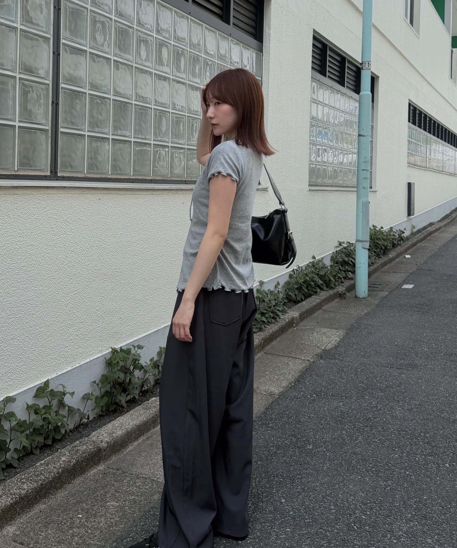 mline(エムライン) [mline]半袖チョーカー ボタントップス