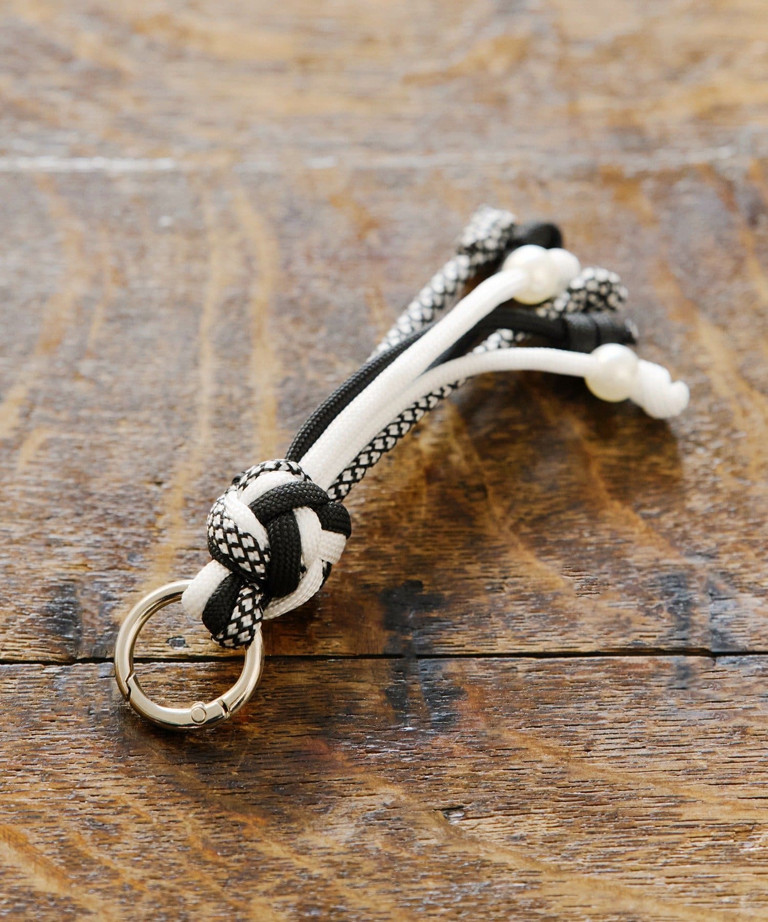 salut!(サリュ) ロープタッセルキーホルダー