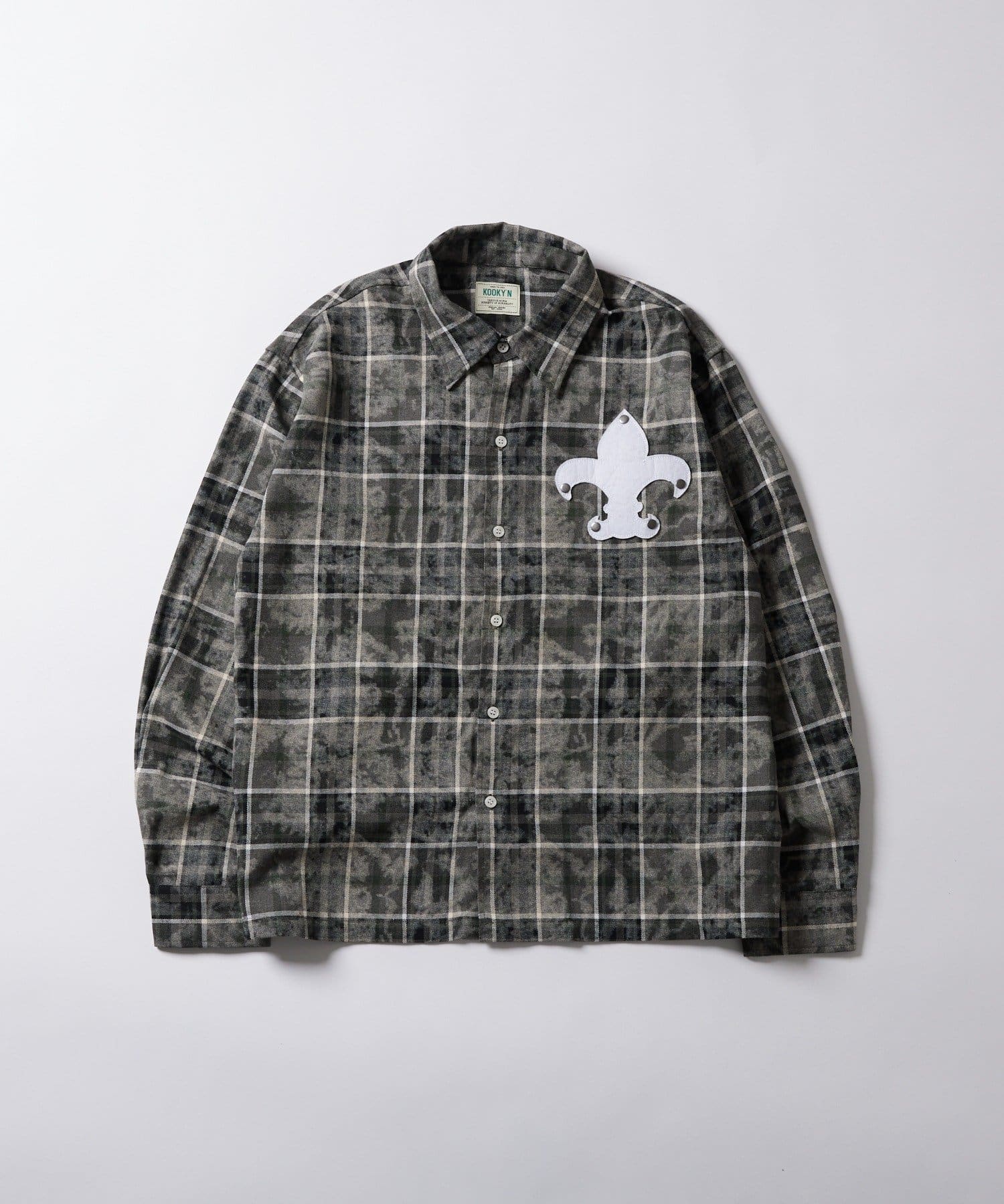 WHO’S WHO gallery(フーズフーギャラリー) KOOKY'Nユリ紋章スタッズ加工チェックシャツ