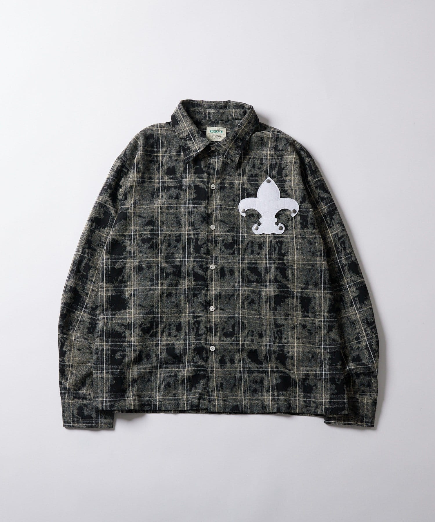 WHO’S WHO gallery(フーズフーギャラリー) KOOKY'Nユリ紋章スタッズ加工チェックシャツ