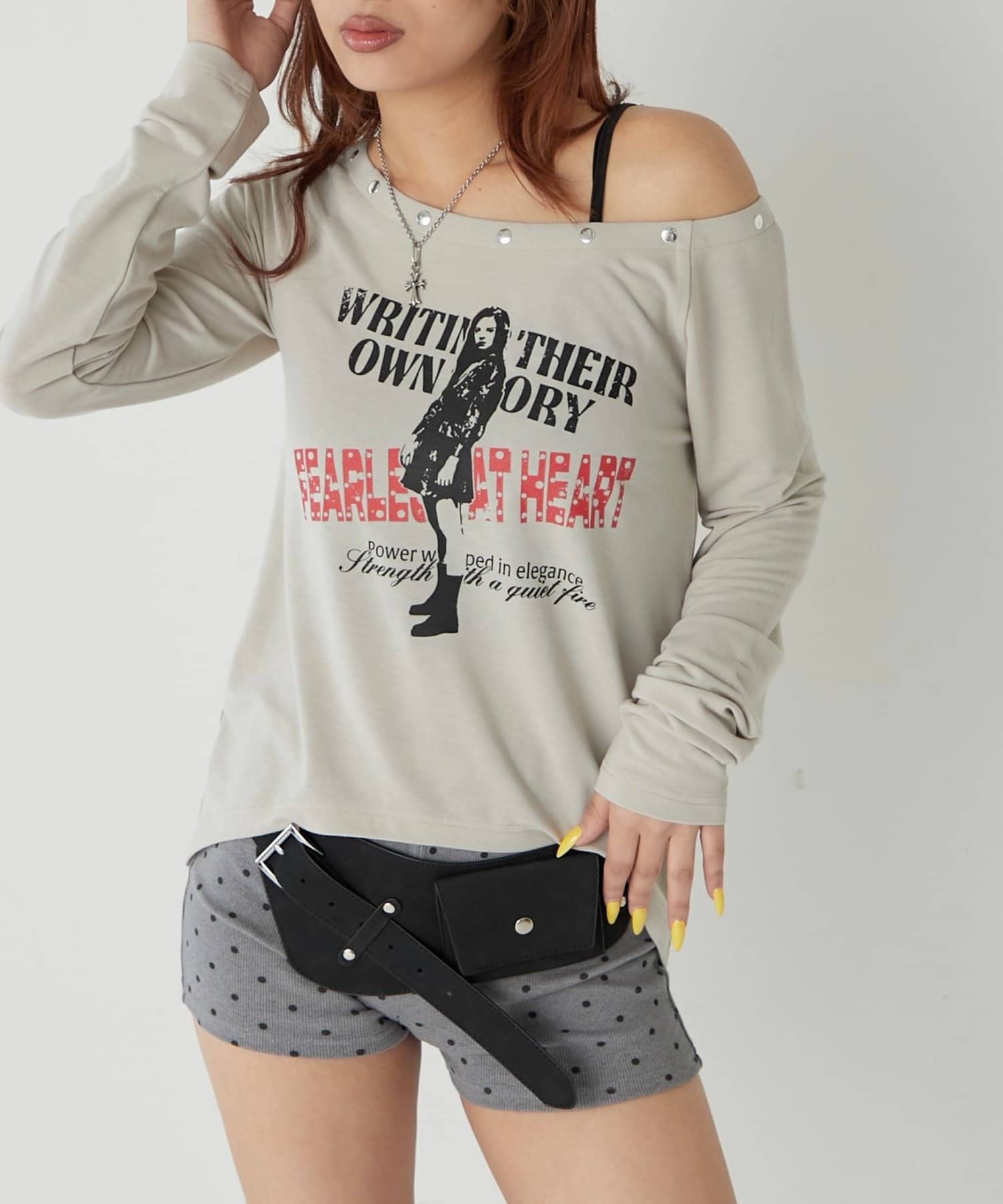 WHO’S WHO gallery(フーズフーギャラリー) エリオットラウンドヘムシアートップス