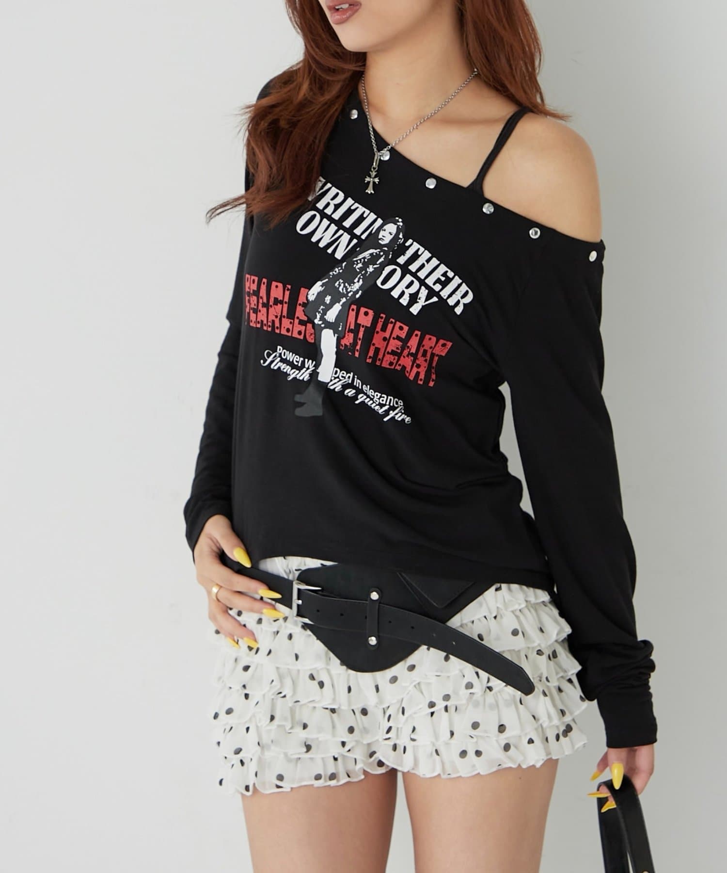 WHO’S WHO gallery(フーズフーギャラリー) エリオットラウンドヘムシアートップス