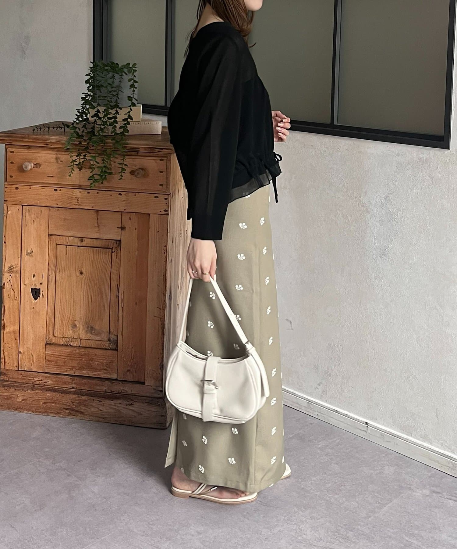 Thevon.(ゼヴォン) シアードロストVネックニットカーディガン