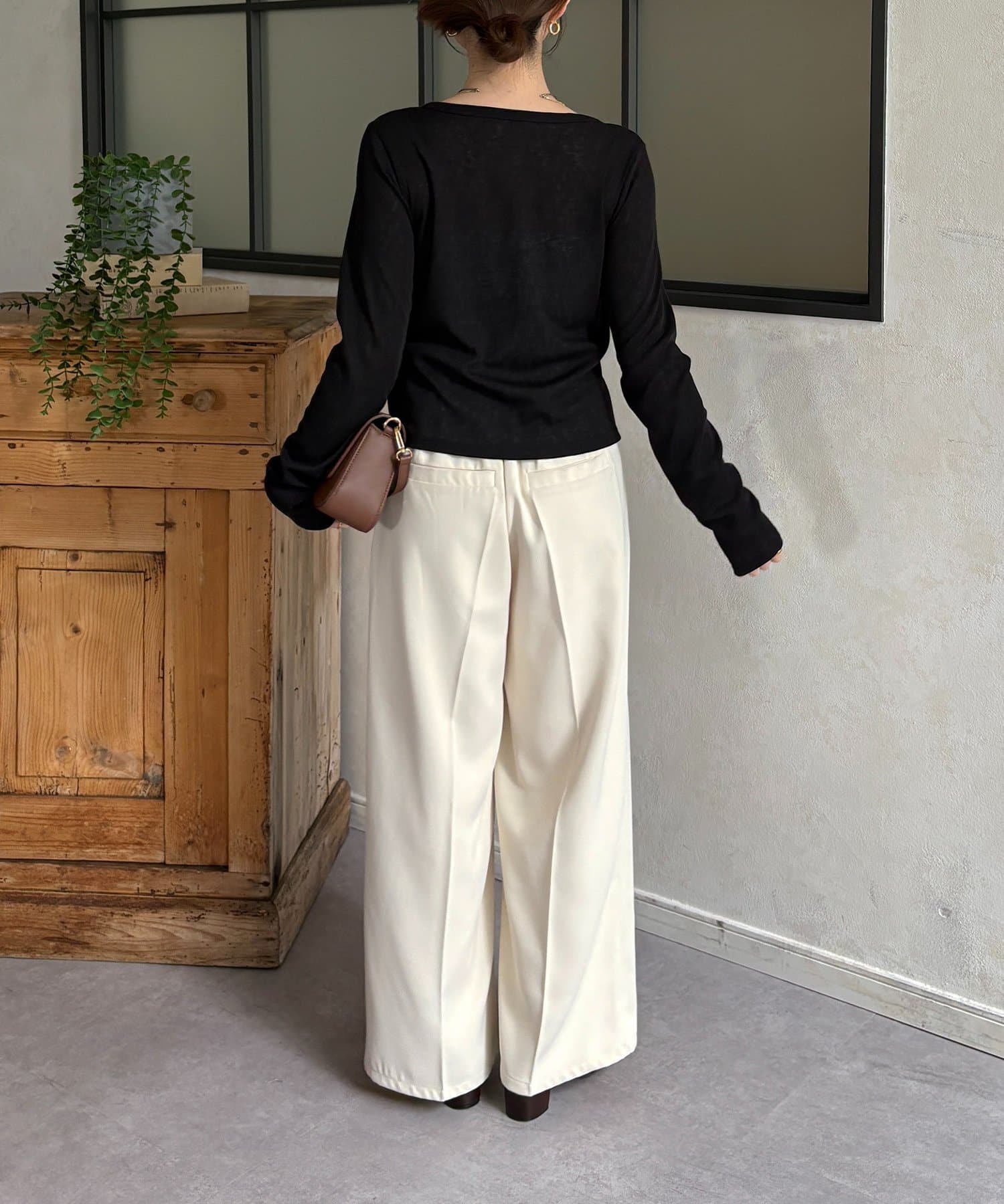 Thevon.(ゼヴォン) Vネックレイヤード風スラブカーディガン