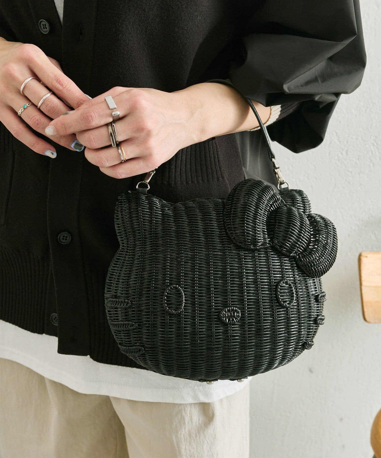 ear PAPILLONNER(イア パピヨネ) 【HELLO KITTY（ハローキティ）×ear】コラボラタンバッグ