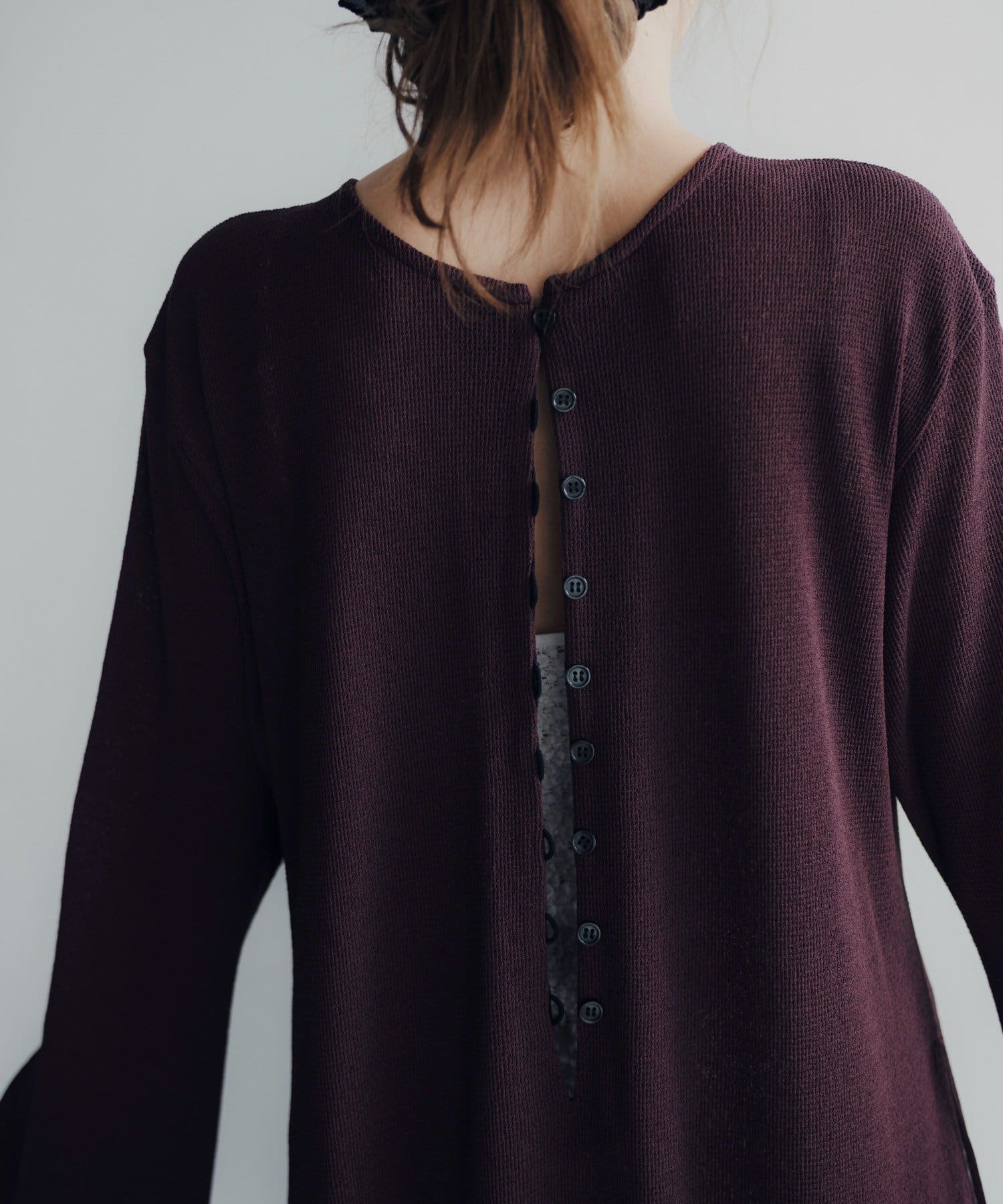 Pasterip(パセリ) Waffle slit V-neck dress