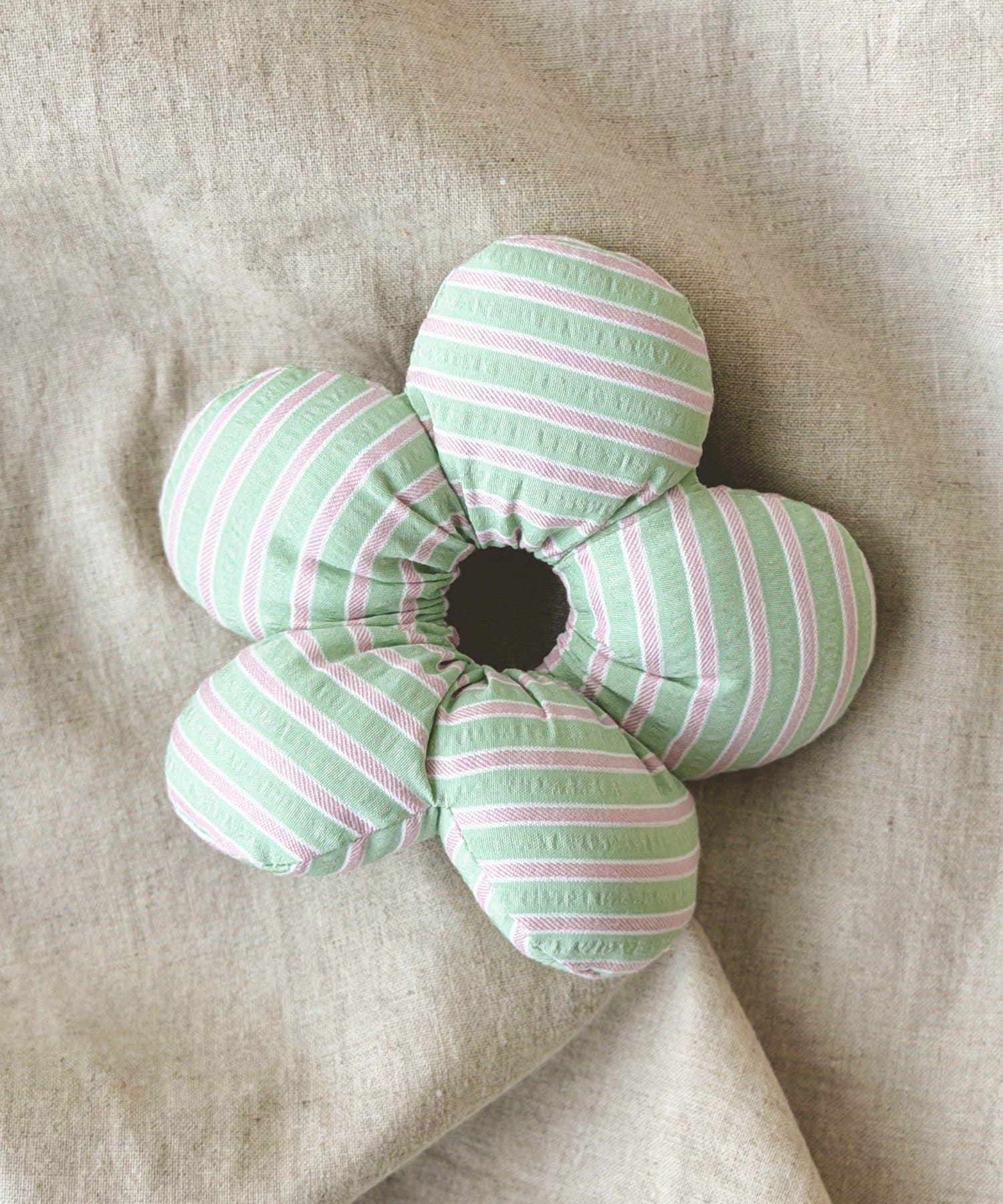 3COINS(スリーコインズ) プックリストライプシュシュ／KIDS