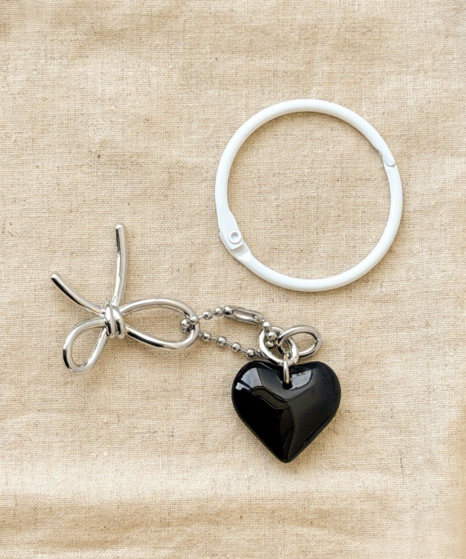 3COINS(スリーコインズ) リングカラビナハートチャーム