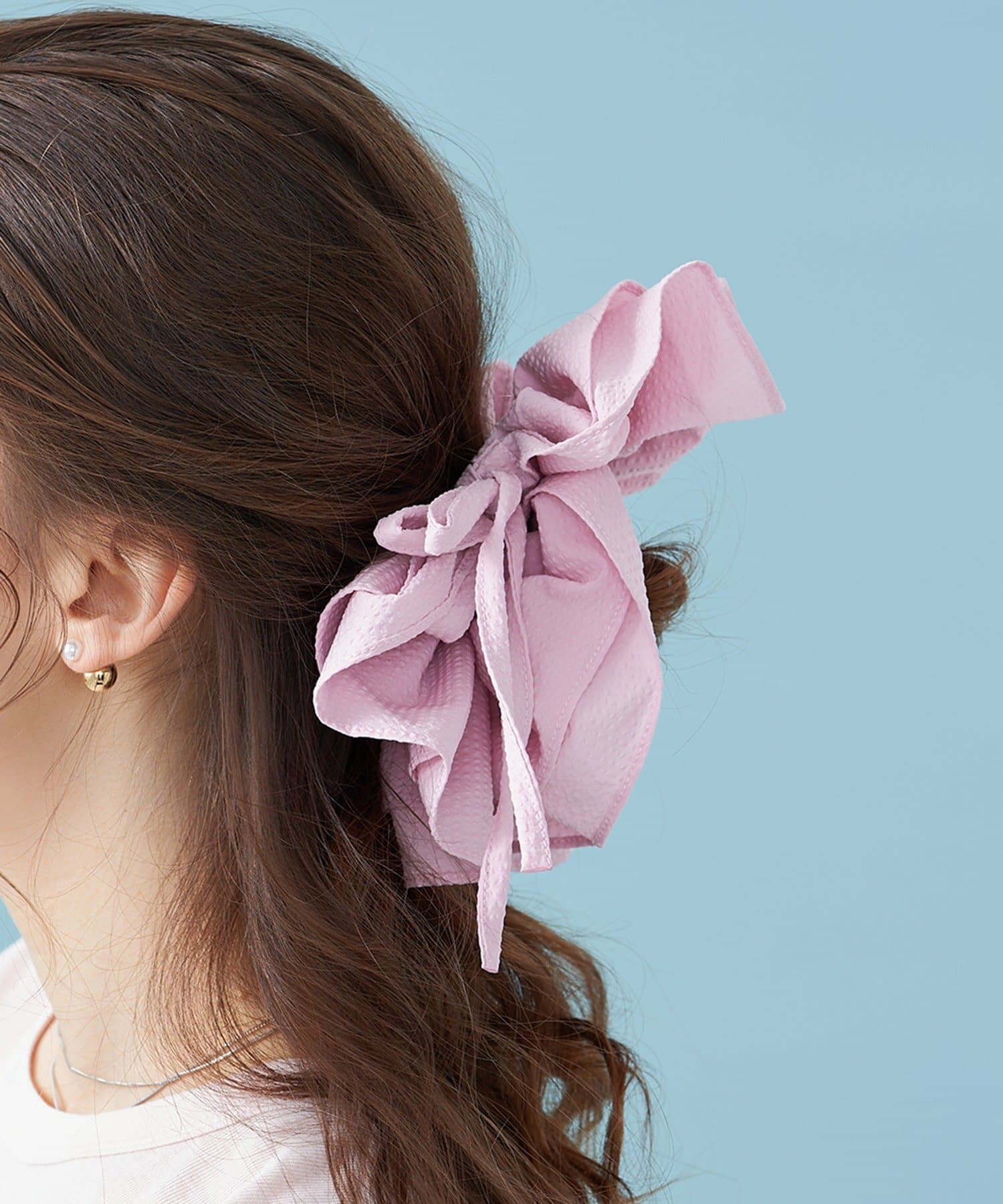 3COINS(スリーコインズ) リボン付ビッグフリルシュシュ