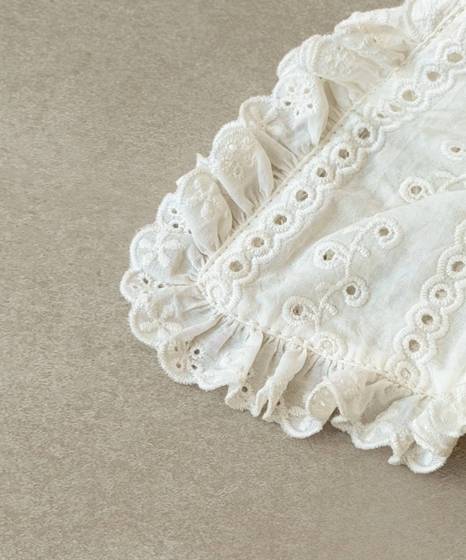 3COINS(スリーコインズ) レーススクエアビッグシュシュ