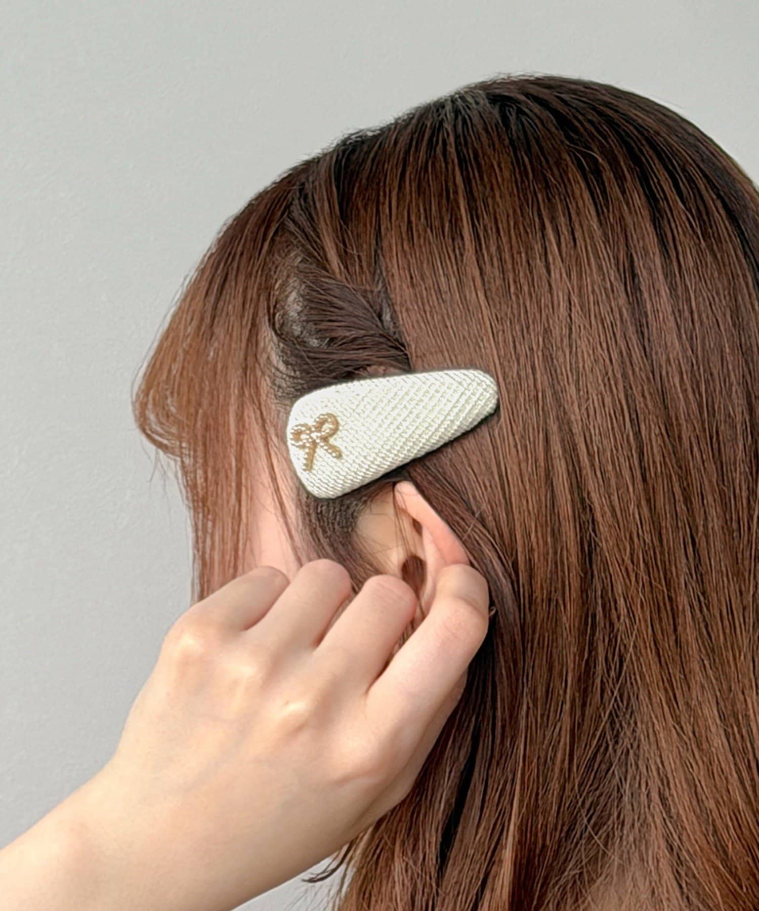 3COINS(スリーコインズ) リボン付ツイードパッチンピン2個セット