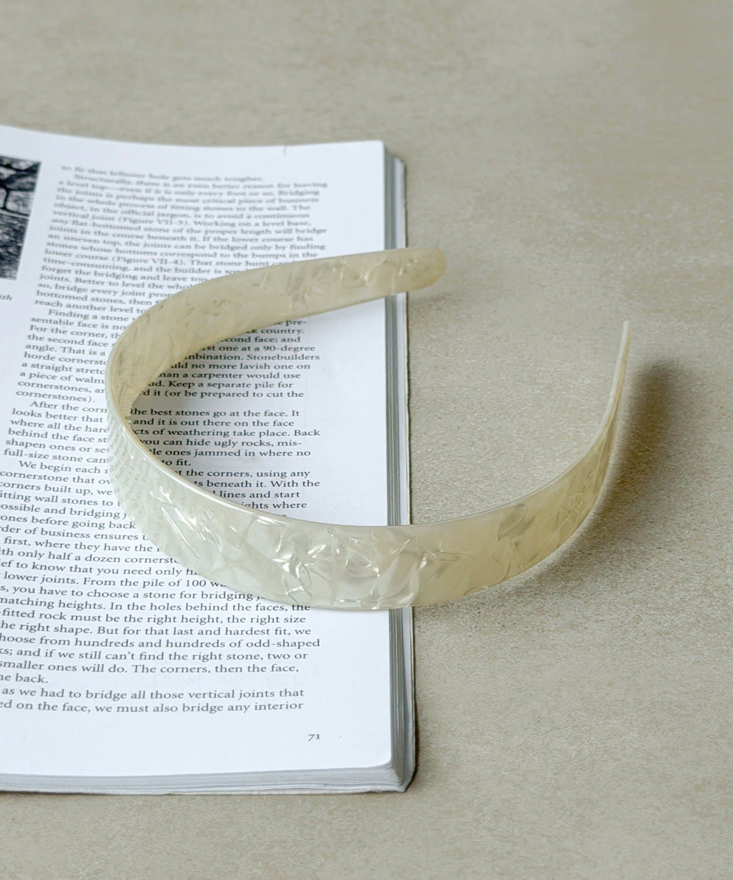 3COINS(スリーコインズ) マーブルカチューシャ