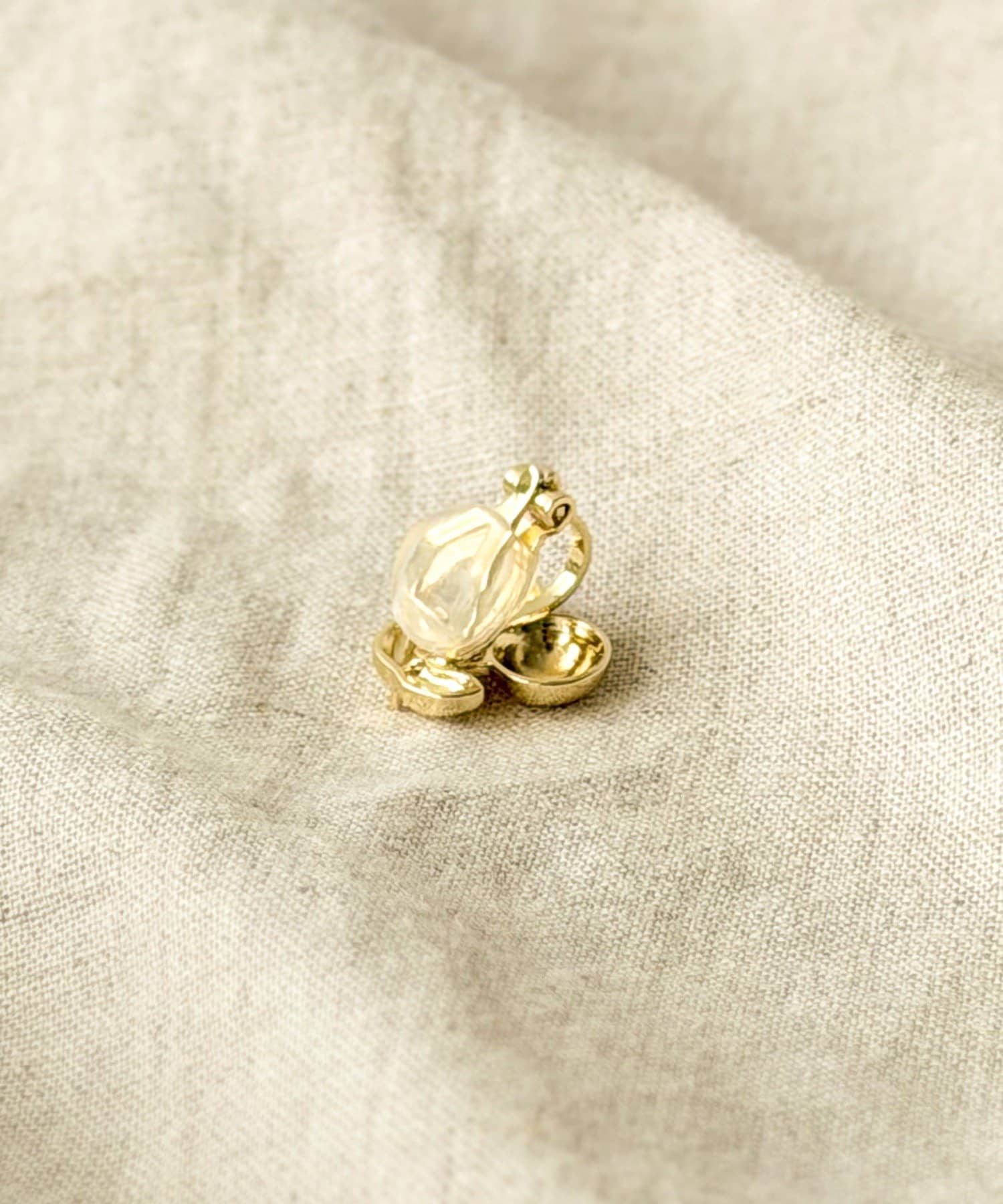 3COINS(スリーコインズ) メタルチェリーイヤリング／KIDS