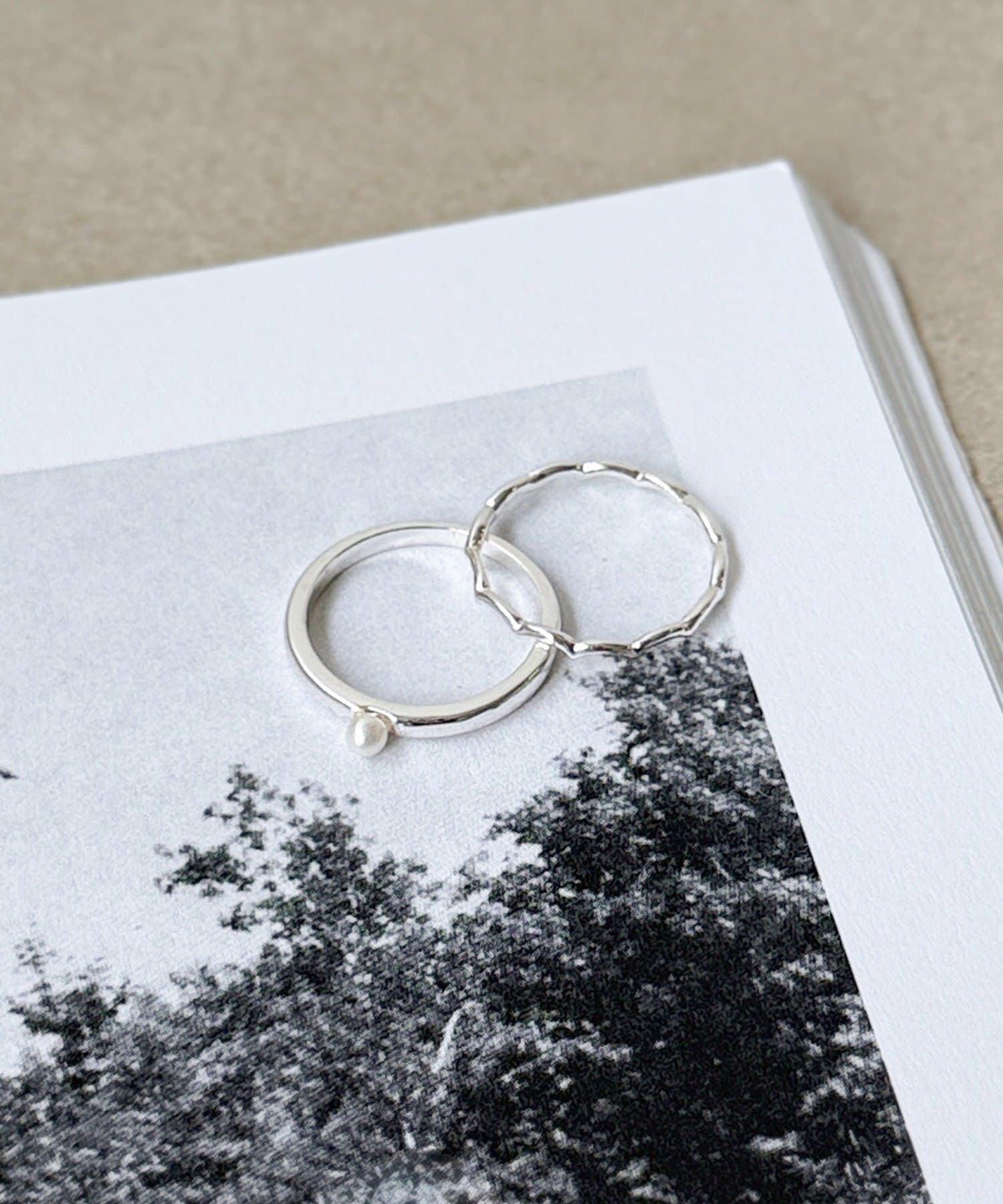 3COINS(スリーコインズ) パールデザインリング2個セット