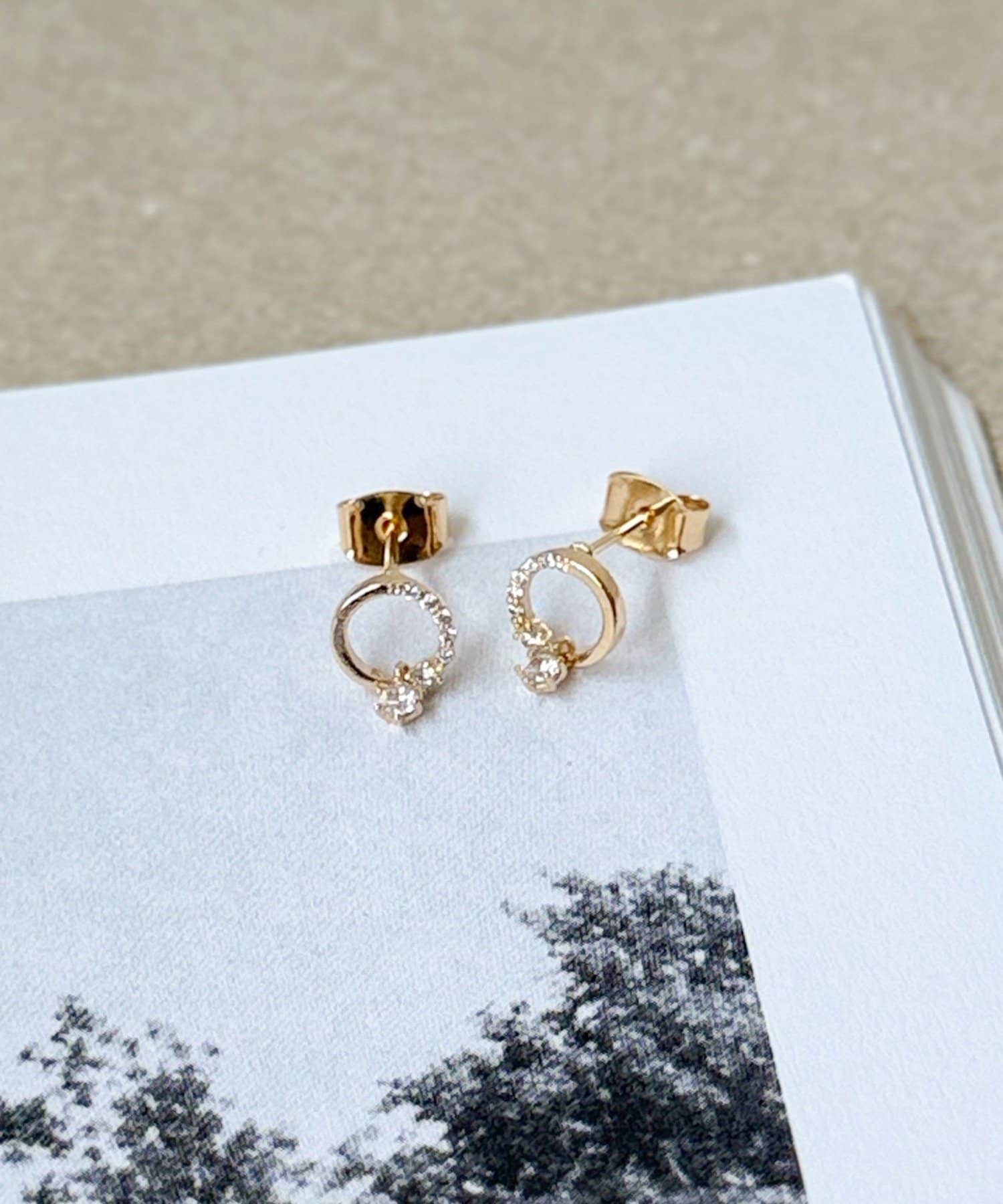 3COINS(スリーコインズ) キュービックラウンドピアス