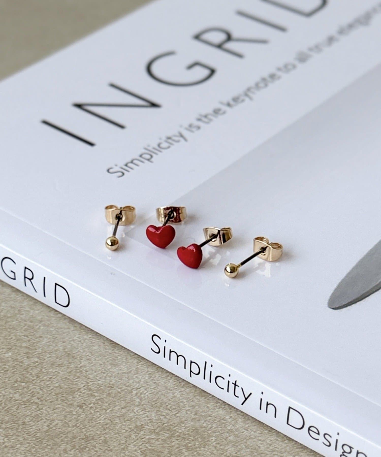 3COINS(スリーコインズ) ポップカラーピアス4個セット