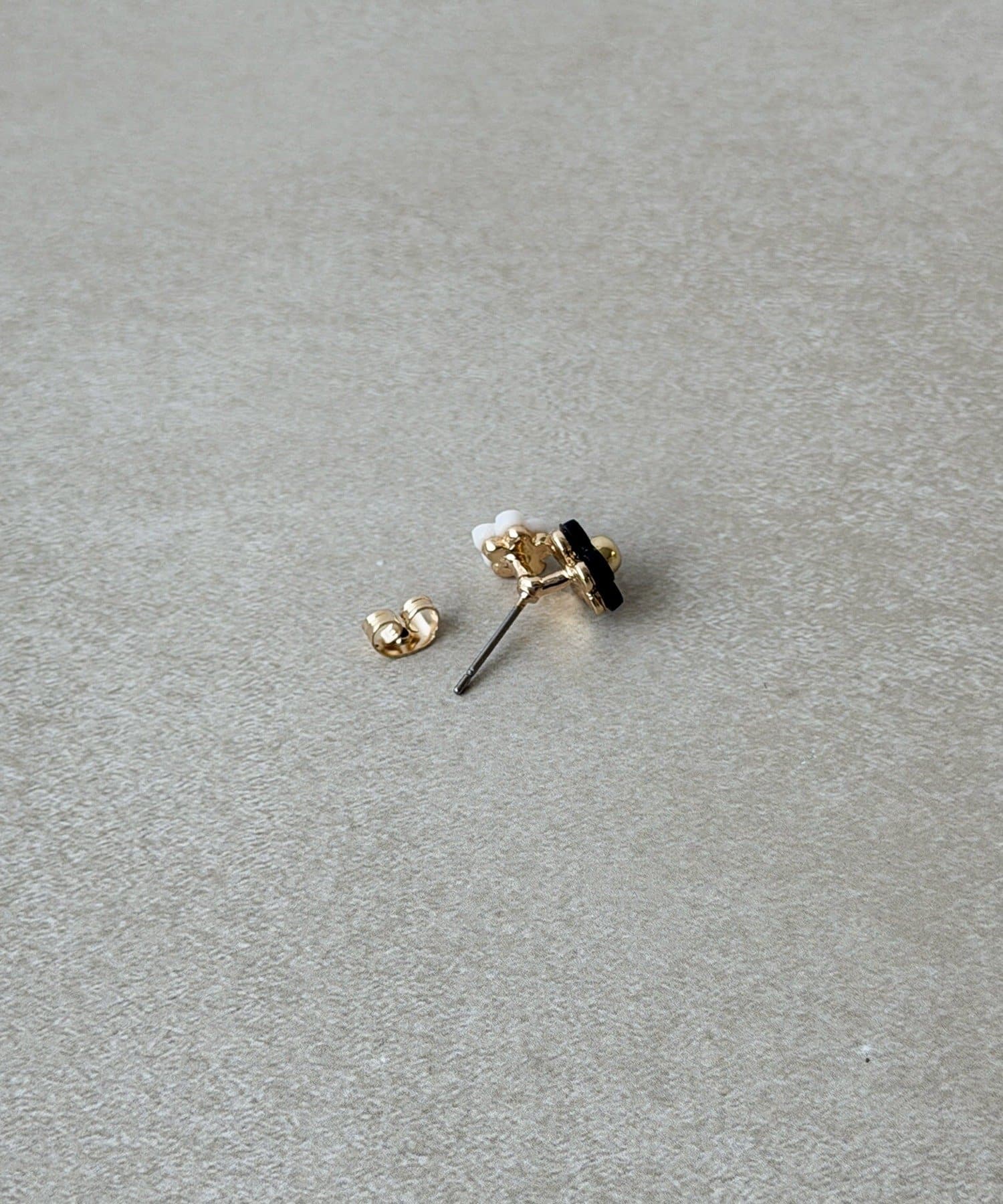 3COINS(スリーコインズ) フラワーフラワーピアス