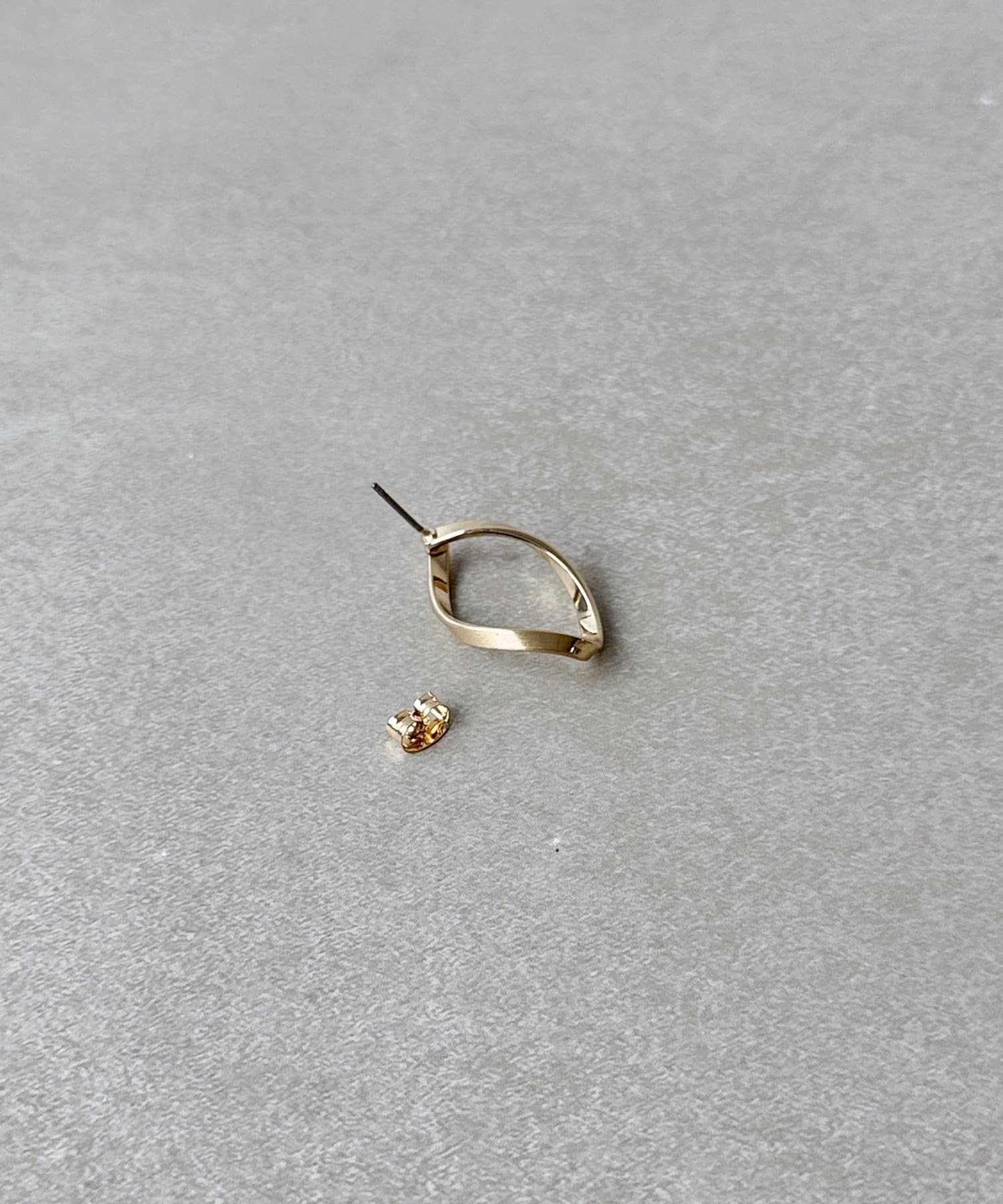 3COINS(スリーコインズ) メタルデザインピアス