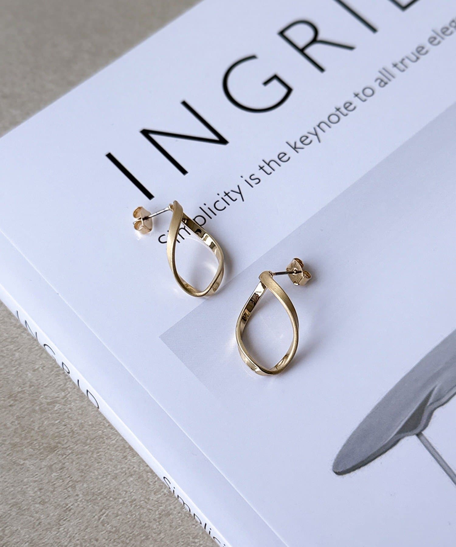 3COINS(スリーコインズ) メタルデザインピアス