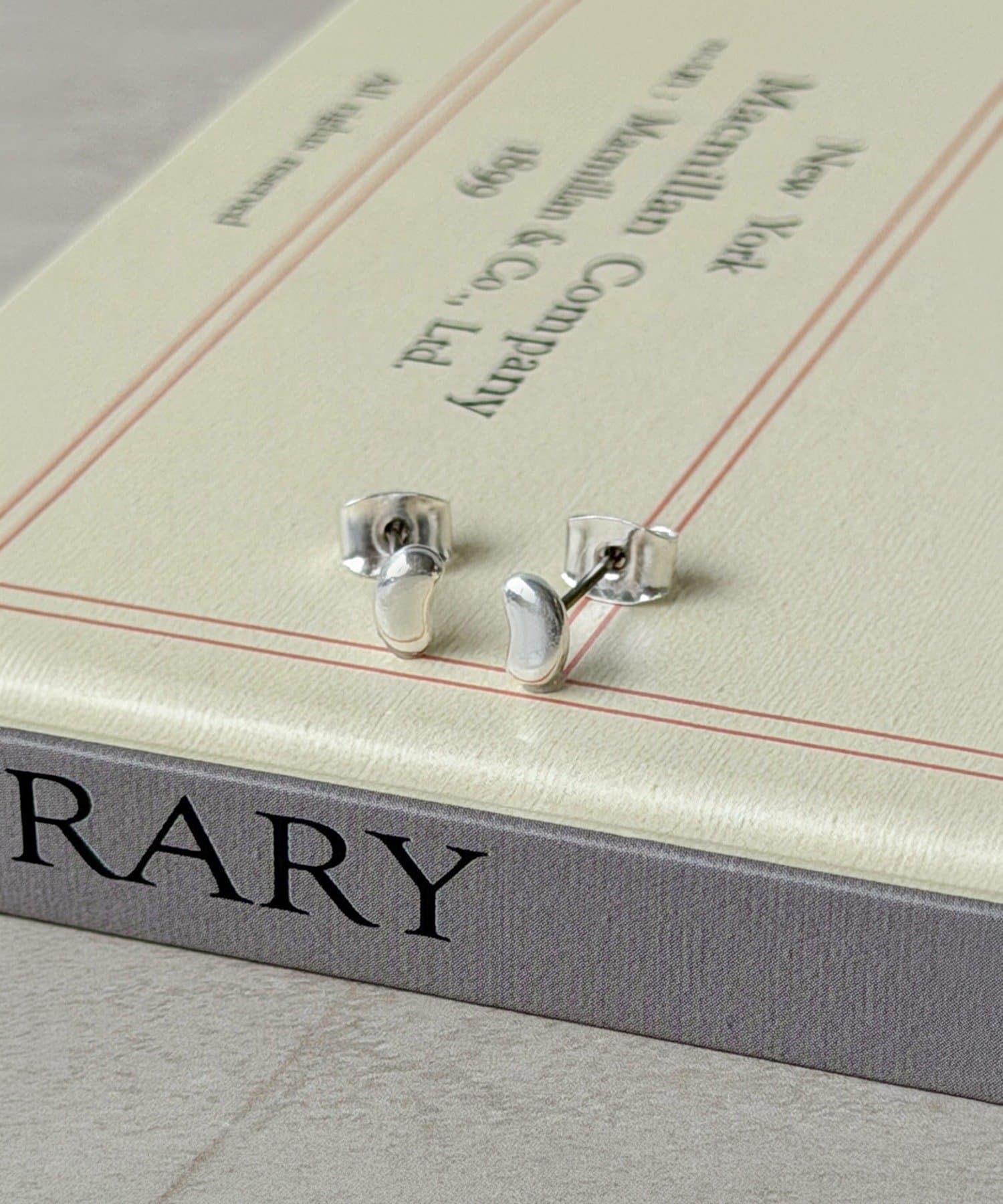 3COINS(スリーコインズ) ビーンズメタルピアス