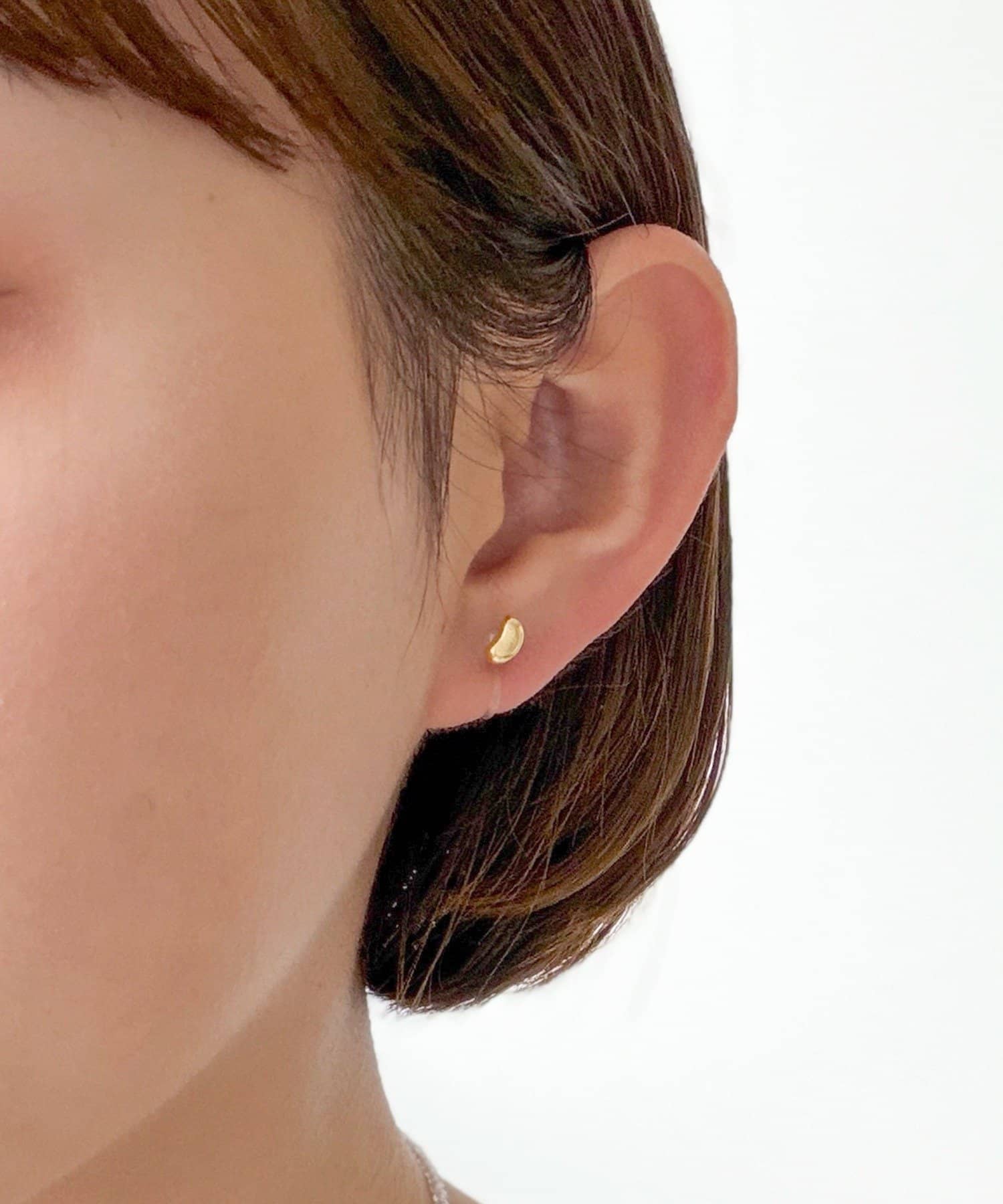 3COINS(スリーコインズ) ビーンズメタル樹脂イヤリング