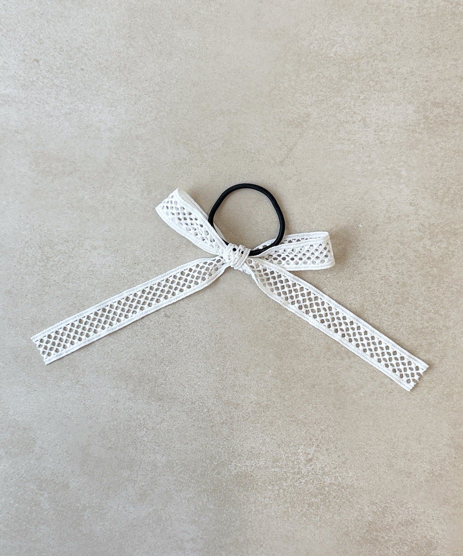 3COINS(スリーコインズ) メッシュレースリボンポニー