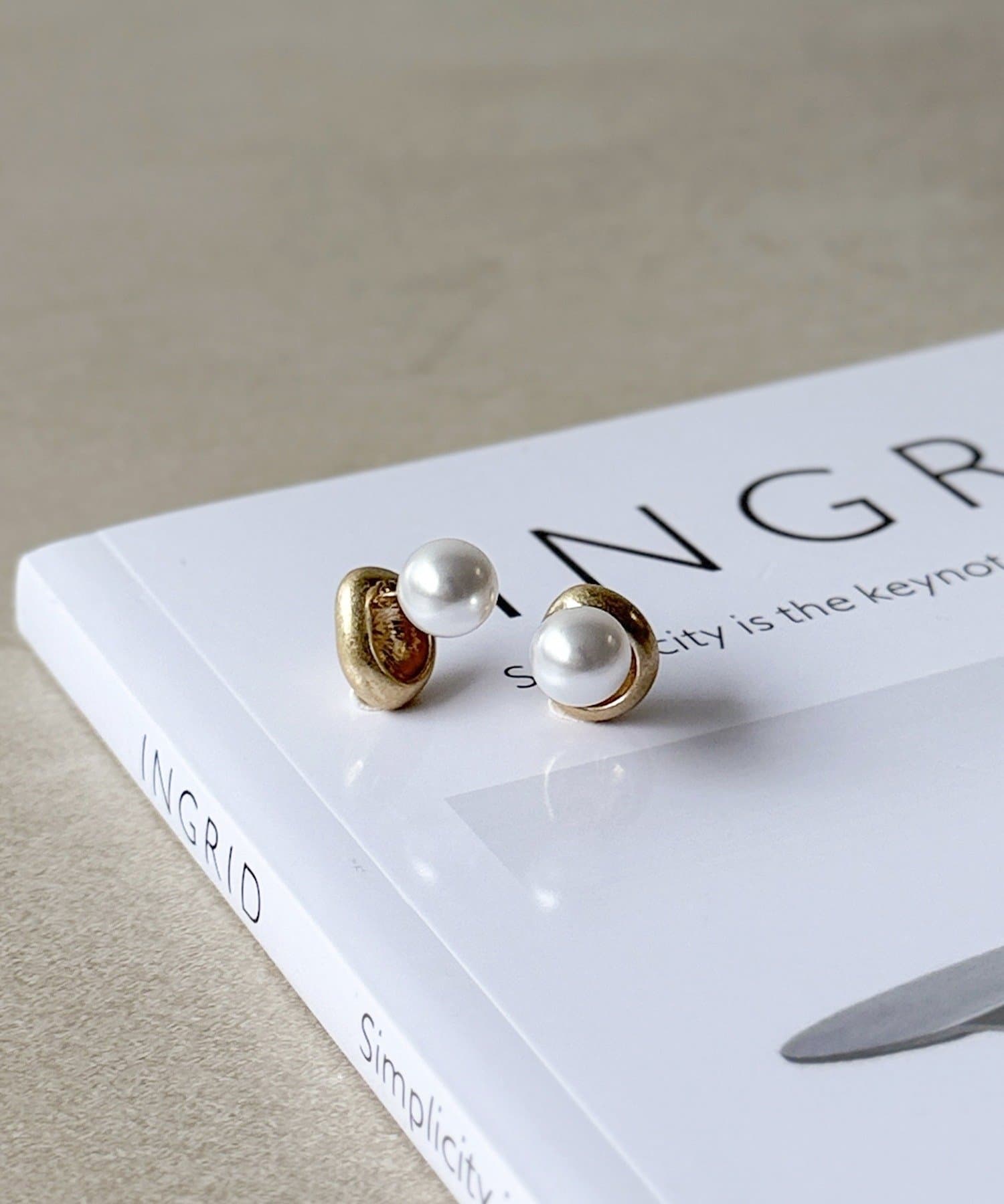 3COINS(スリーコインズ) マルチメタルパールピアス