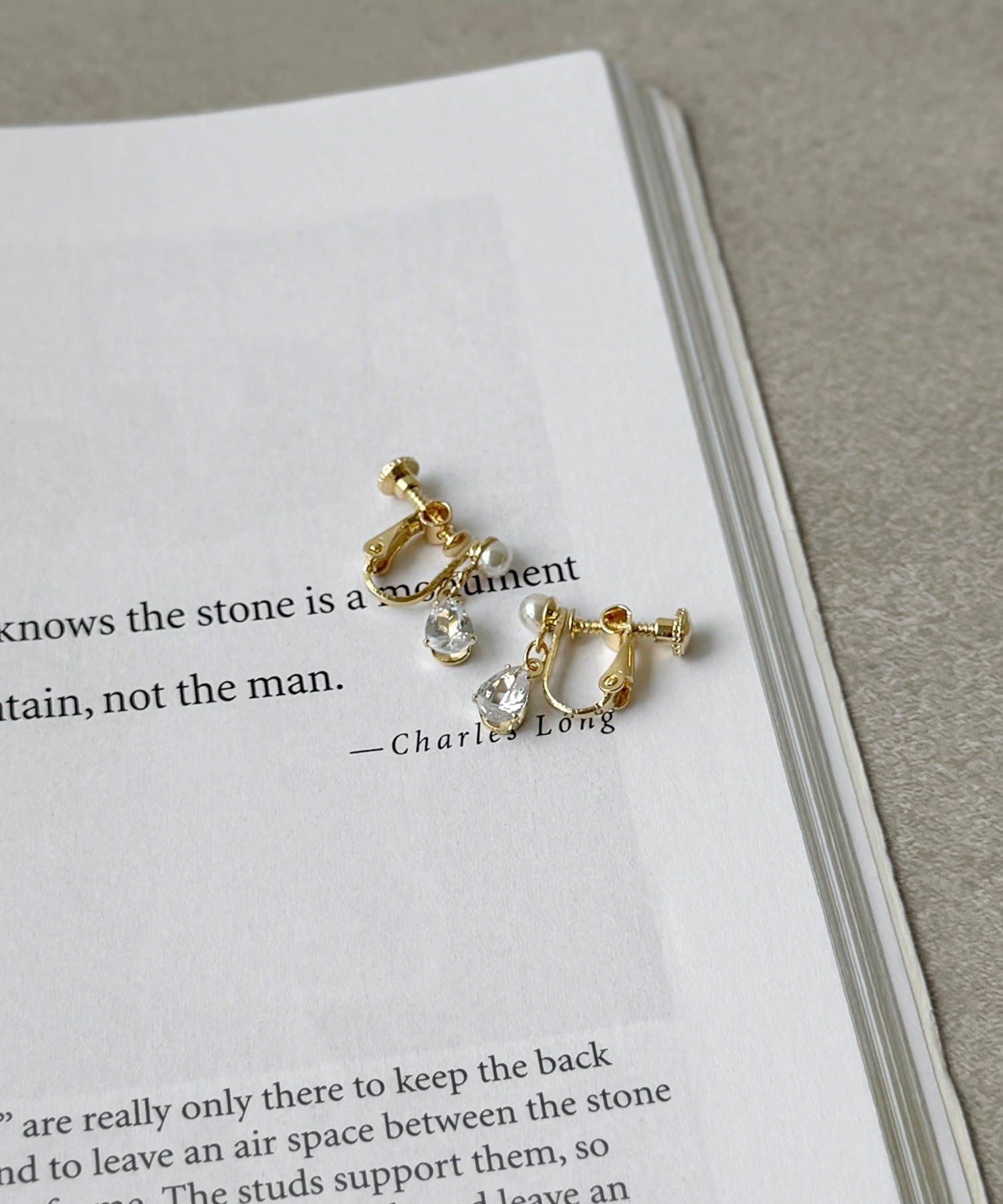 3COINS(スリーコインズ) ドロップキラキライヤリング