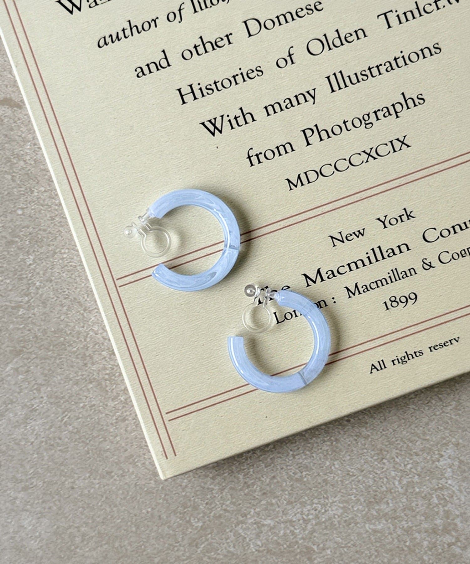 3COINS(スリーコインズ) マーブルフープ樹脂イヤリング