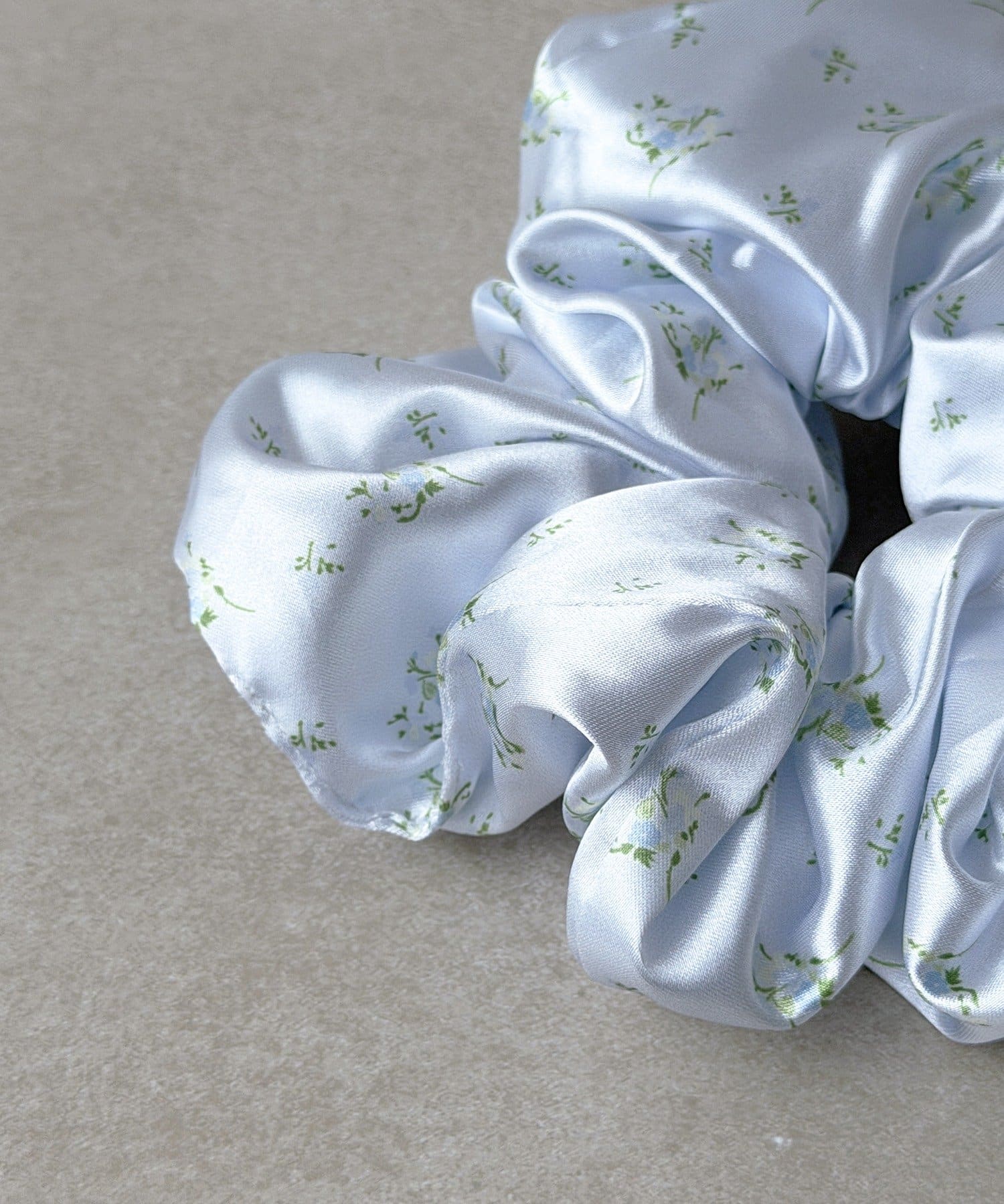 3COINS(スリーコインズ) 小花柄シュシュ