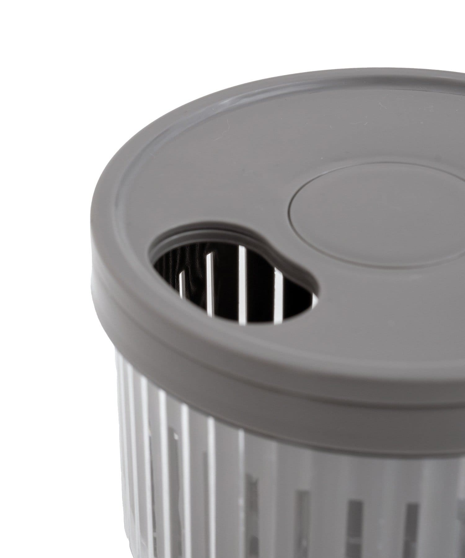 3COINS(スリーコインズ) 水切り保存容器：700ml