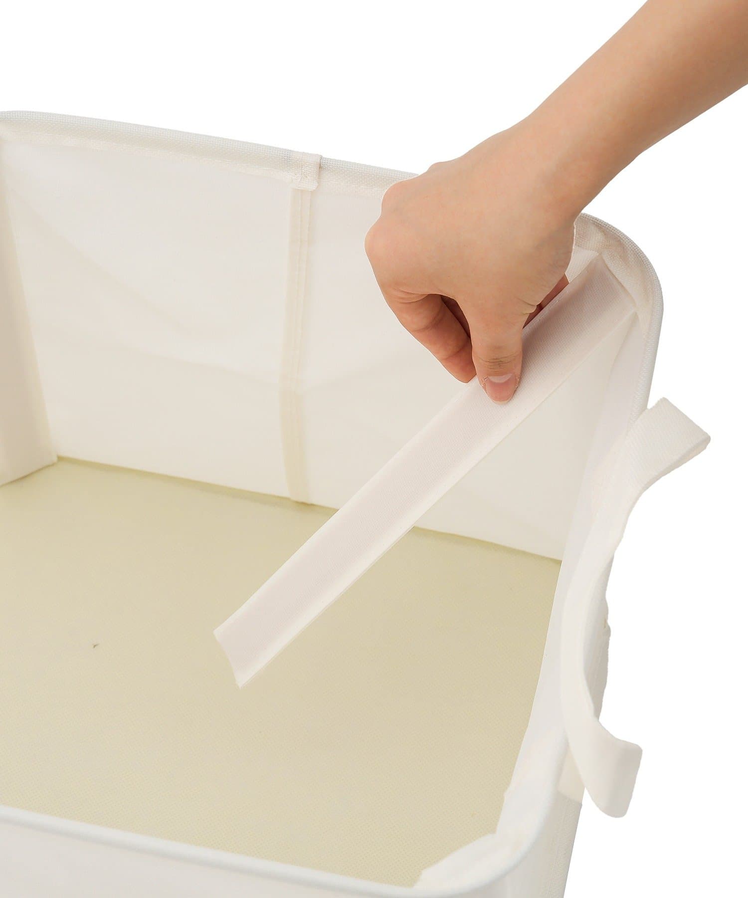 3COINS(スリーコインズ) 《撥水加工》取っ手付きランドリーバスケット