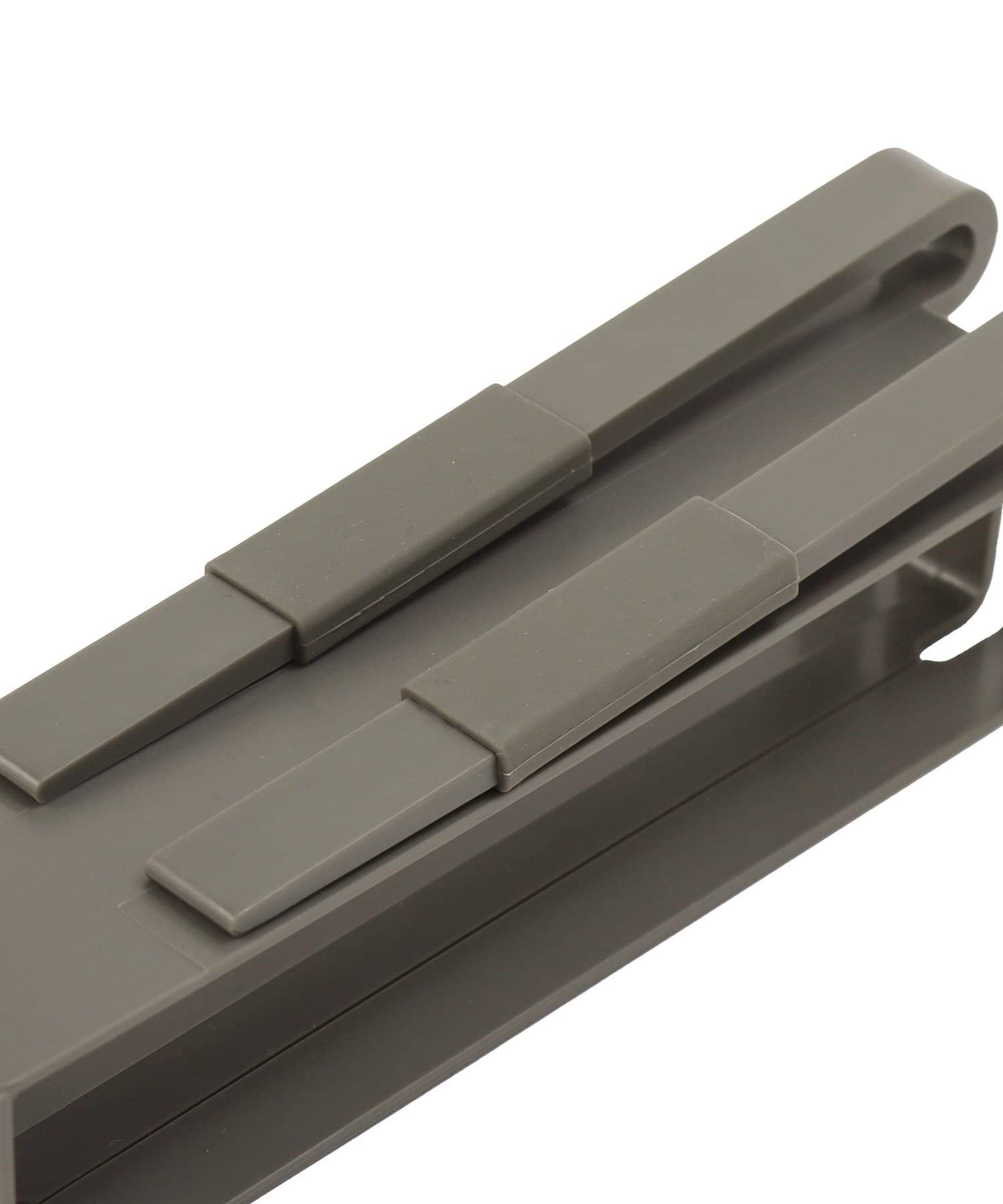 3COINS(スリーコインズ) 冷蔵庫棚下ジップバッグ収納トレイ／KITINTO