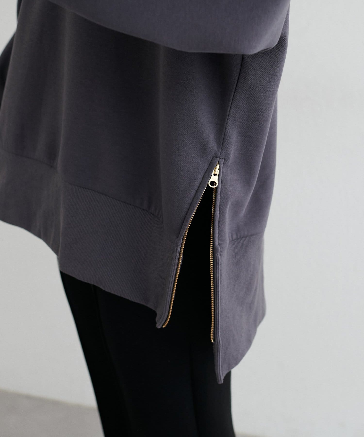 LARUTA(ラルータ) フード付スキッパーダンボールパーカー