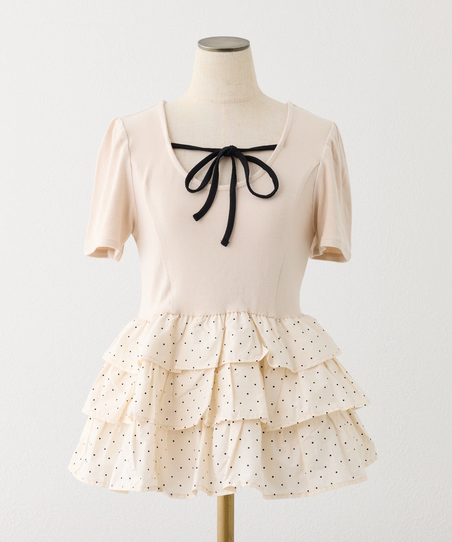 one after another NICE CLAUP(ワンアフターアナザー ナイスクラップ) リボン付き裾フリルトップス