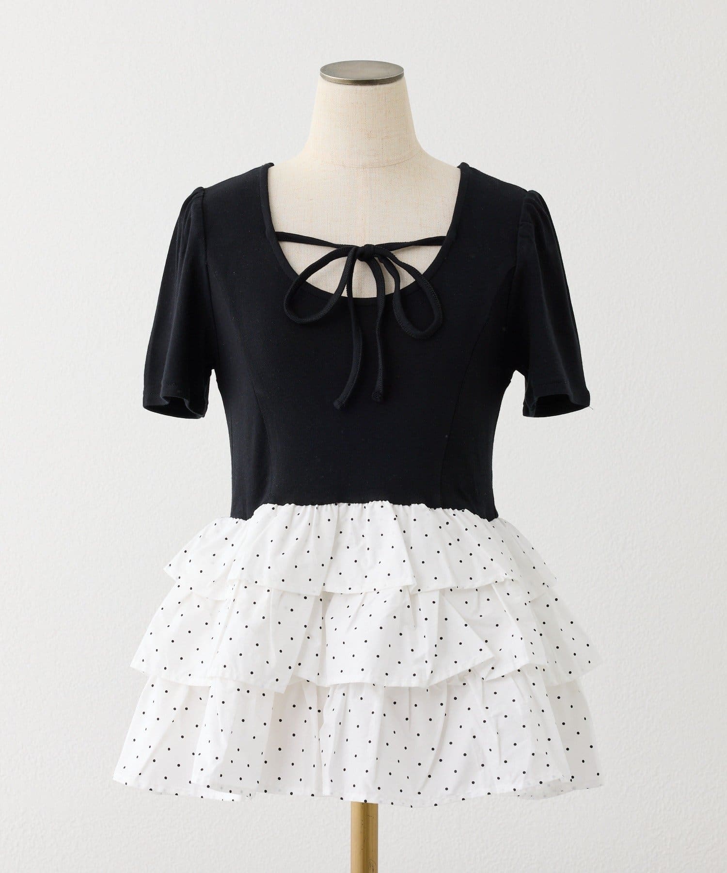 one after another NICE CLAUP(ワンアフターアナザー ナイスクラップ) リボン付き裾フリルトップス