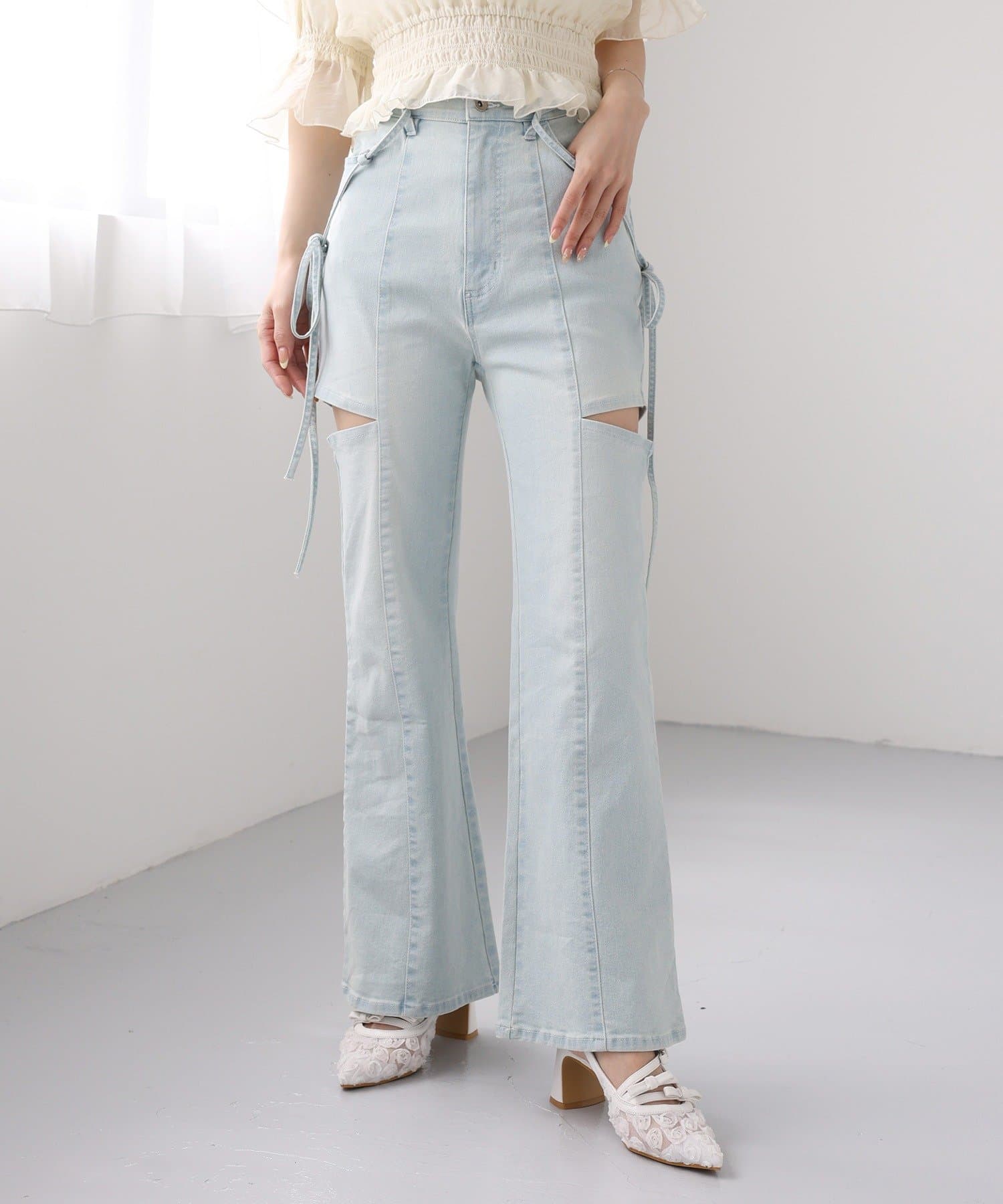 one after another NICE CLAUP(ワンアフターアナザー ナイスクラップ) 【SMサイズ展開あり】サイドスリットリボン美脚デニムパンツ