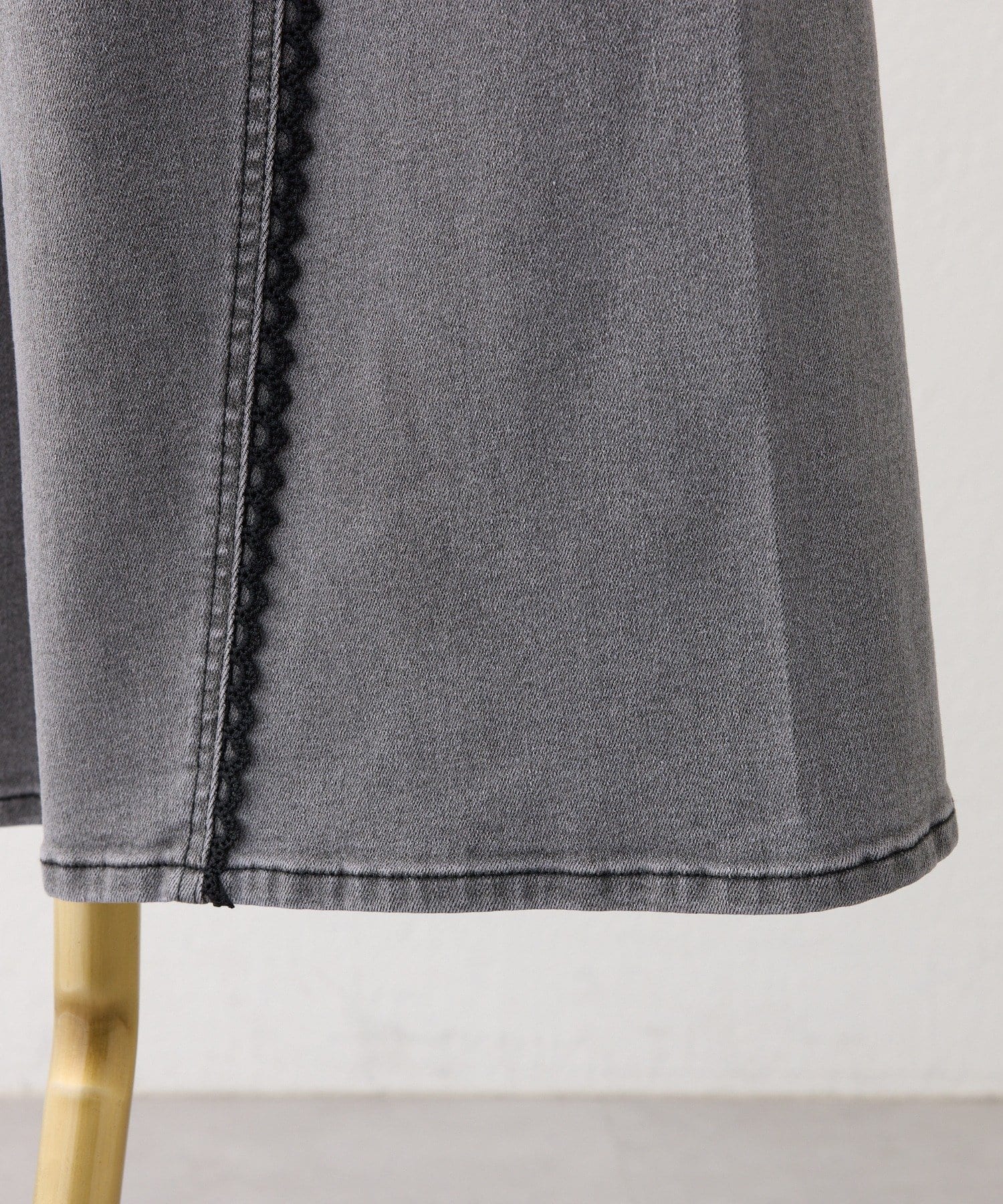 one after another NICE CLAUP(ワンアフターアナザー ナイスクラップ) 【SMサイズ展開あり】レース付きワイドデニムパンツ