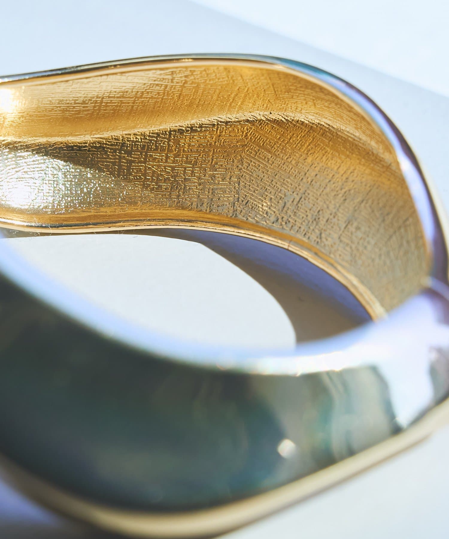 BEARDSLEY(ビアズリー) ニュアンスバングル《LIVETART》