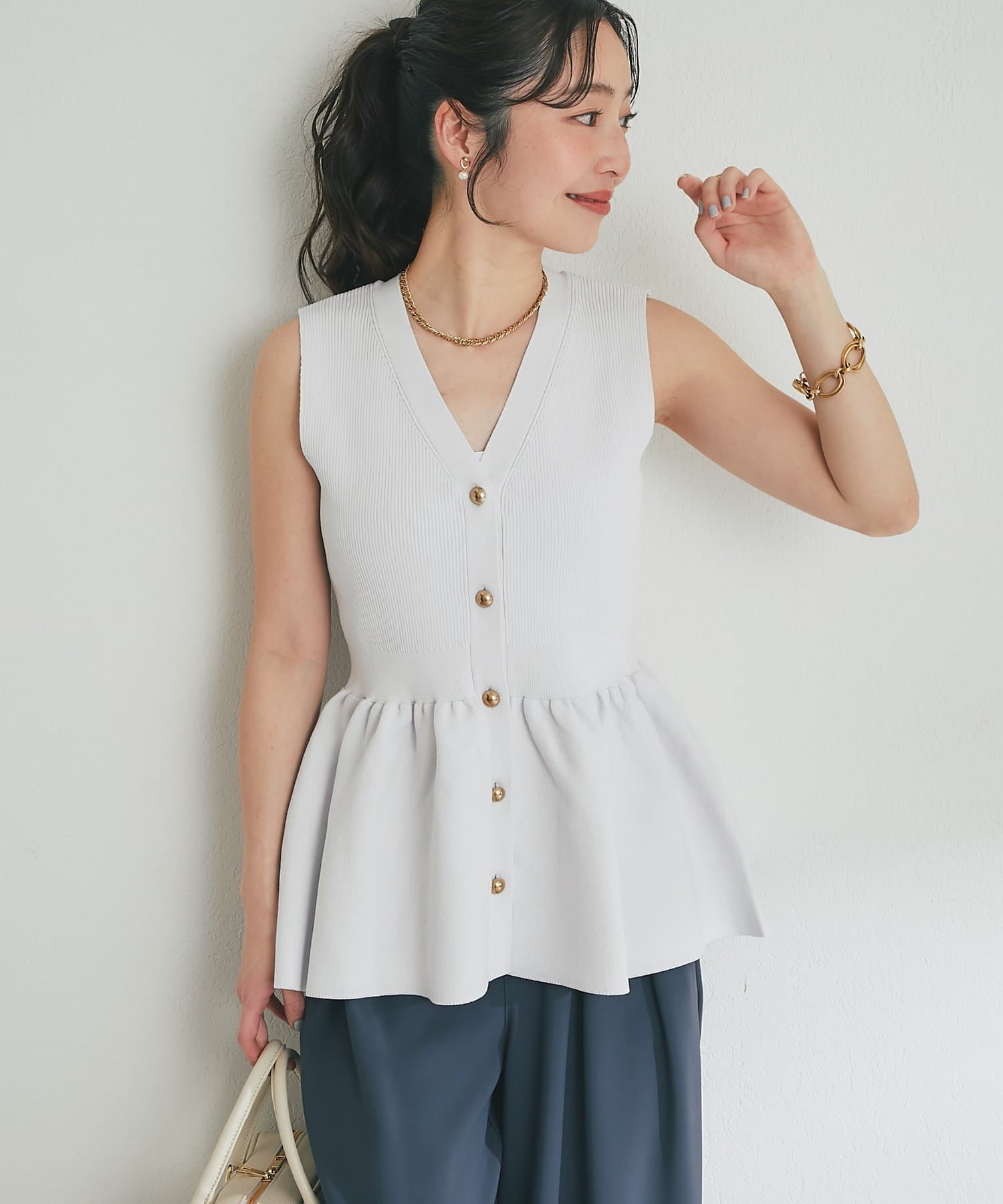 La boutique BonBon(ラブティックボンボン) ペプラムノースリニット