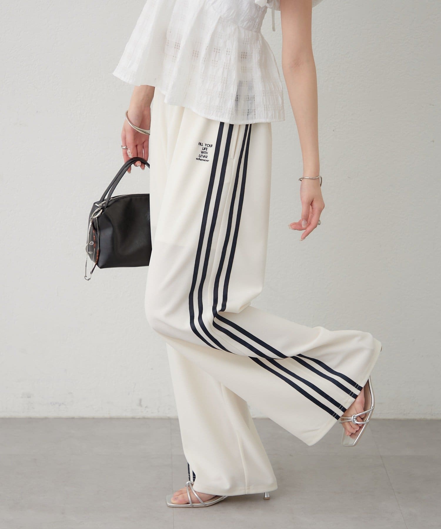 mystic(ミスティック) ロゴ刺繍イージーパンツ