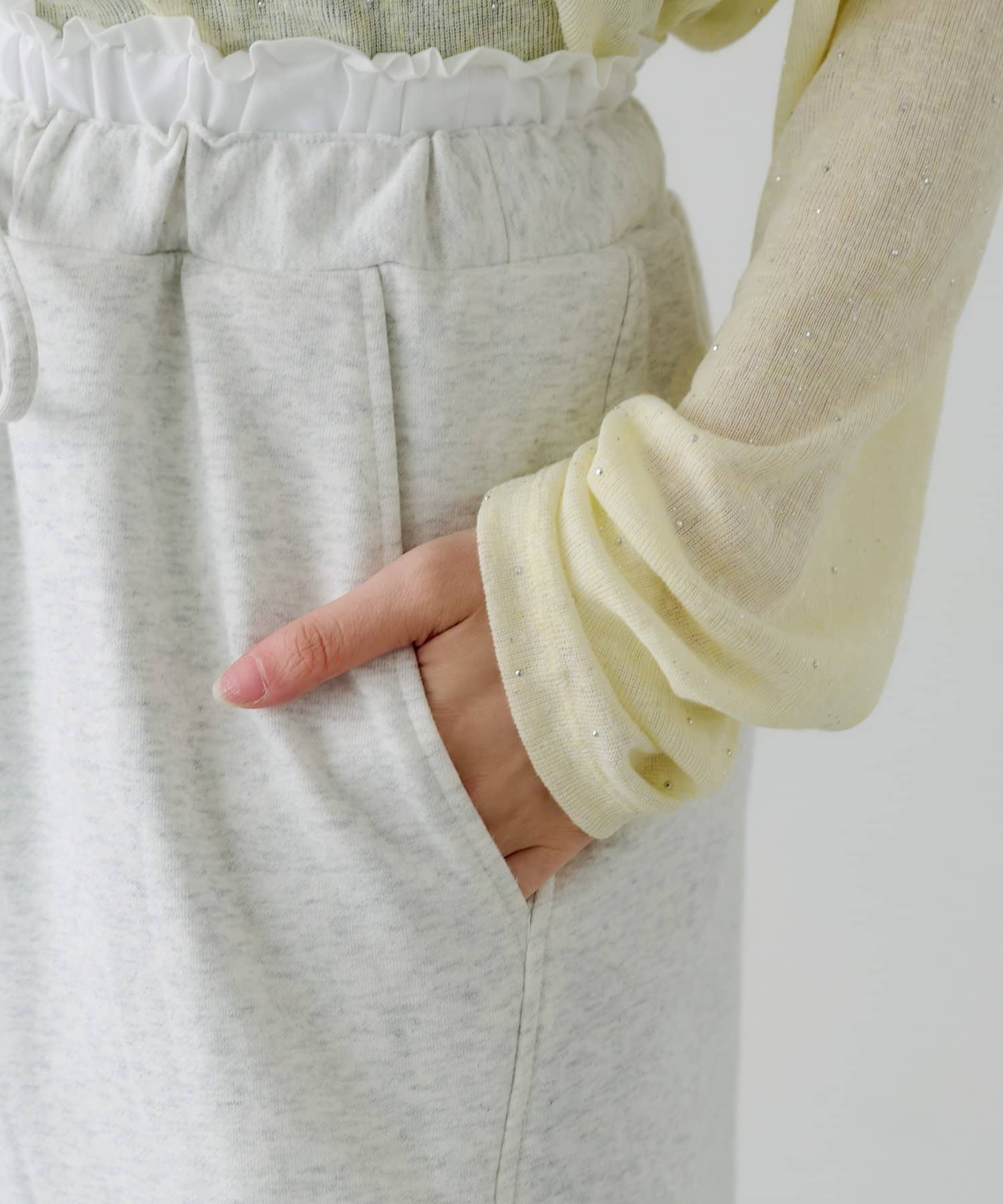 Kastane(カスタネ) 【3.20(金)12:00発売/無地&花柄/2サイズ展開/低身長サイズ】フラワーステッチスウェットパンツ