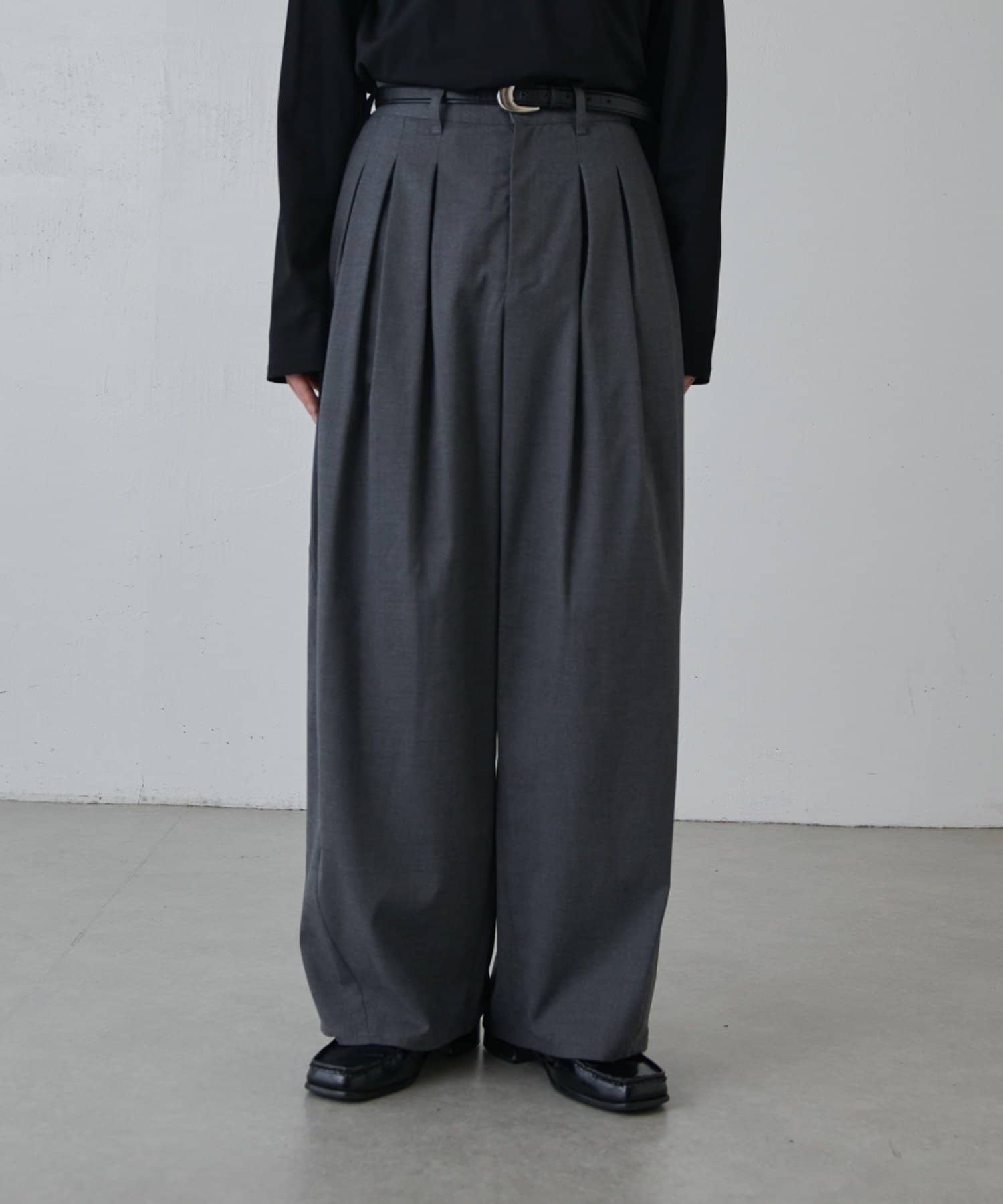 Lui's(ルイス) インバーテッドプリーツワイドパンツ