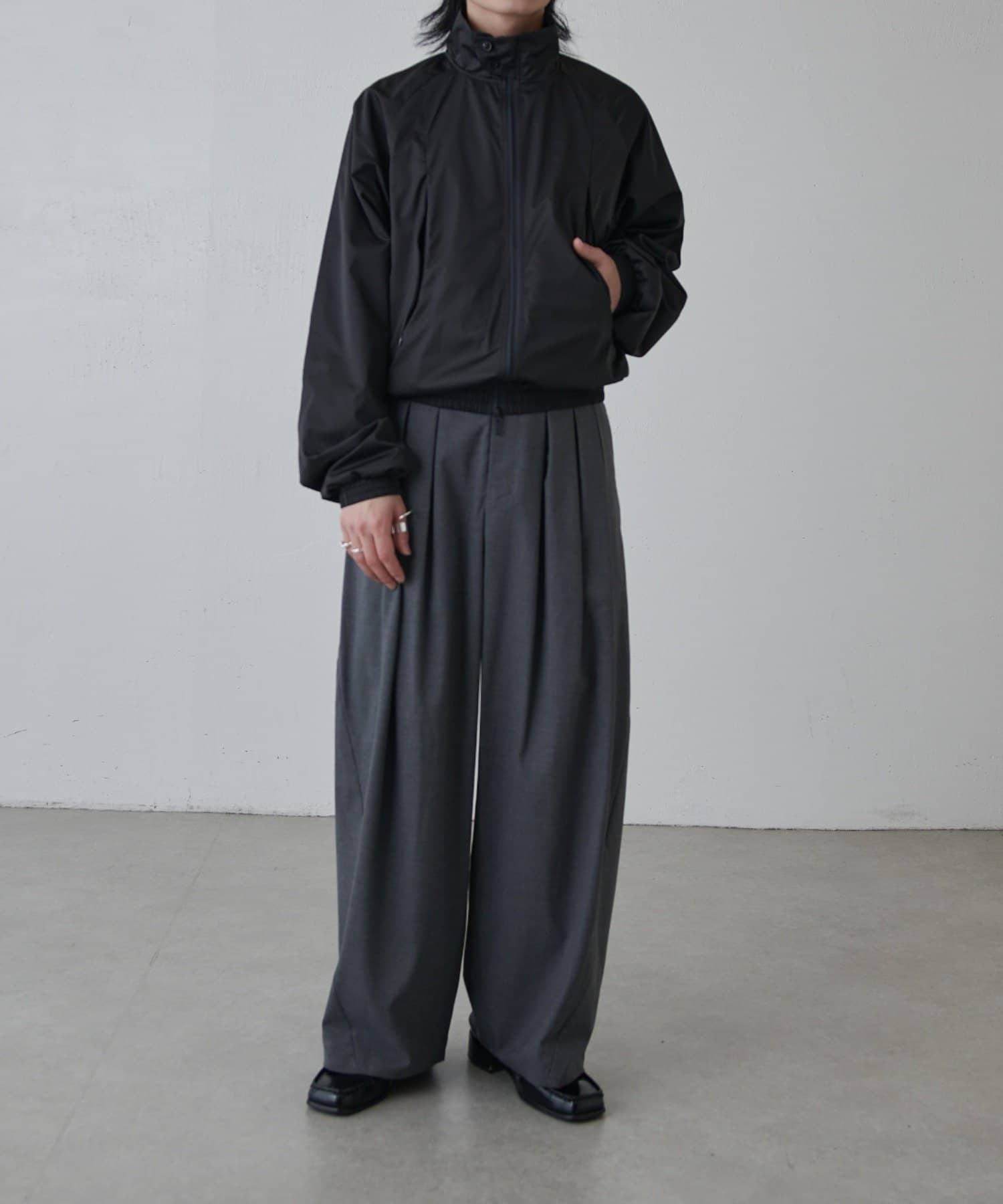 Lui's(ルイス) インバーテッドプリーツワイドパンツ