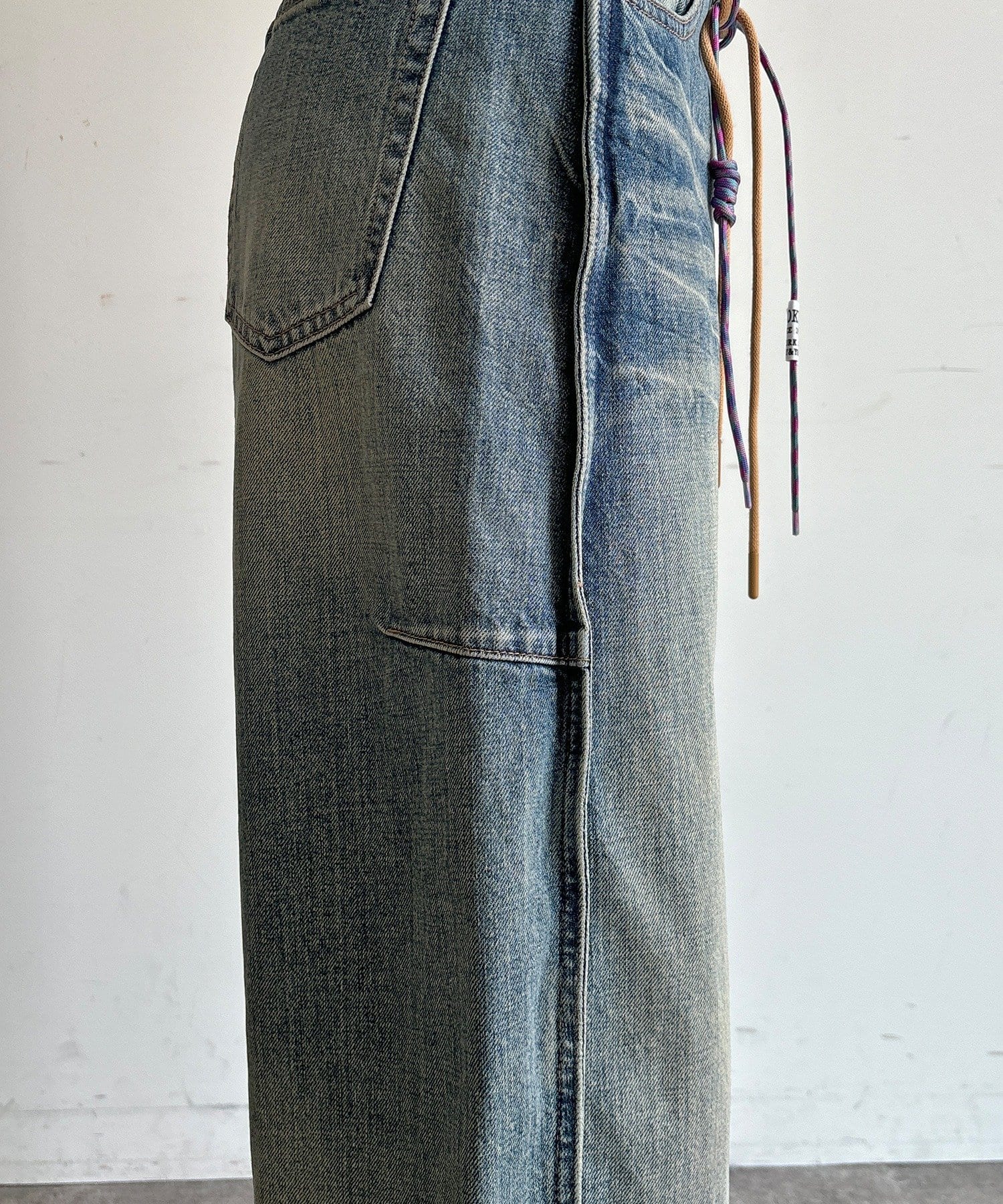 DOUDOU(ドゥドゥ) 【WEB限定】コード付ピンタックデニムパンツ