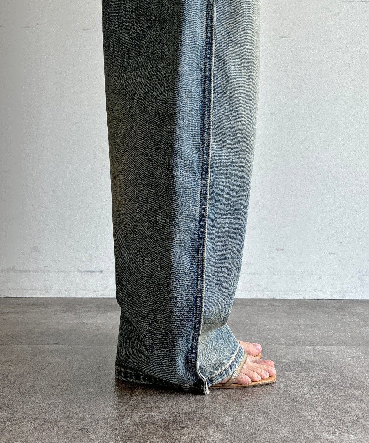 DOUDOU(ドゥドゥ) 【WEB限定】コード付ピンタックデニムパンツ