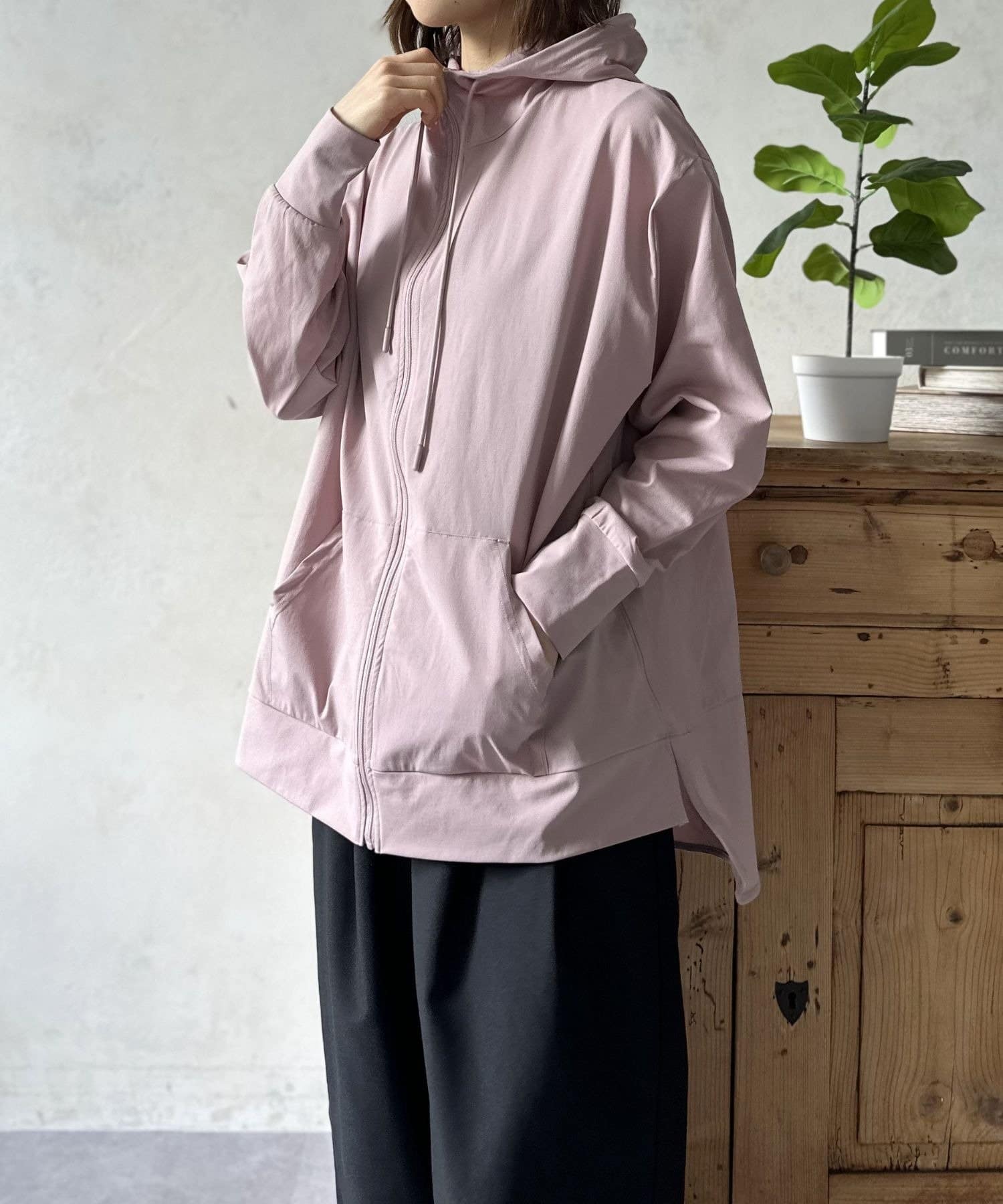 LOCUST(ローカスト) 【UVカット】ゆるパーカー